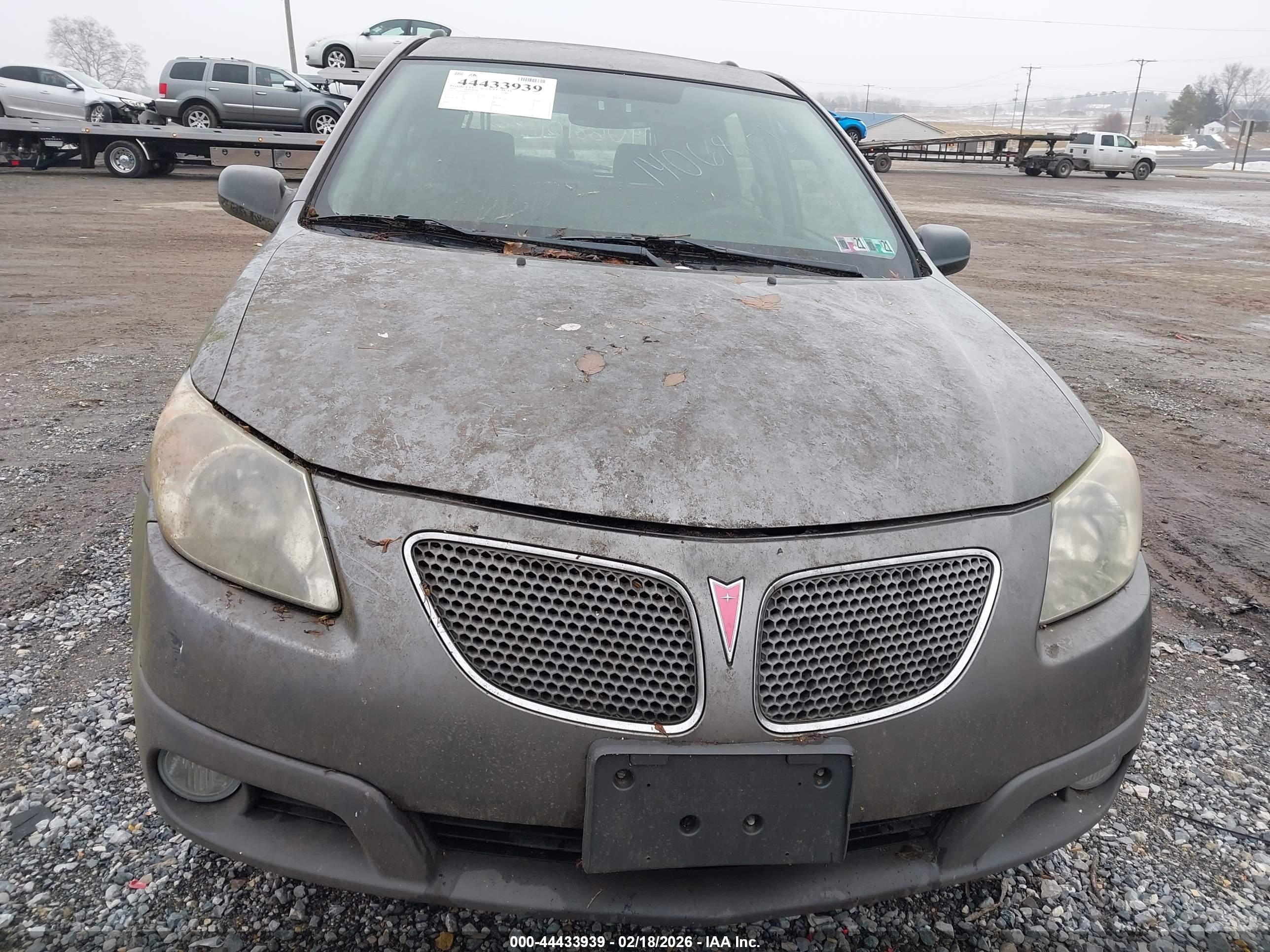 PONTIAC VIBE image 6