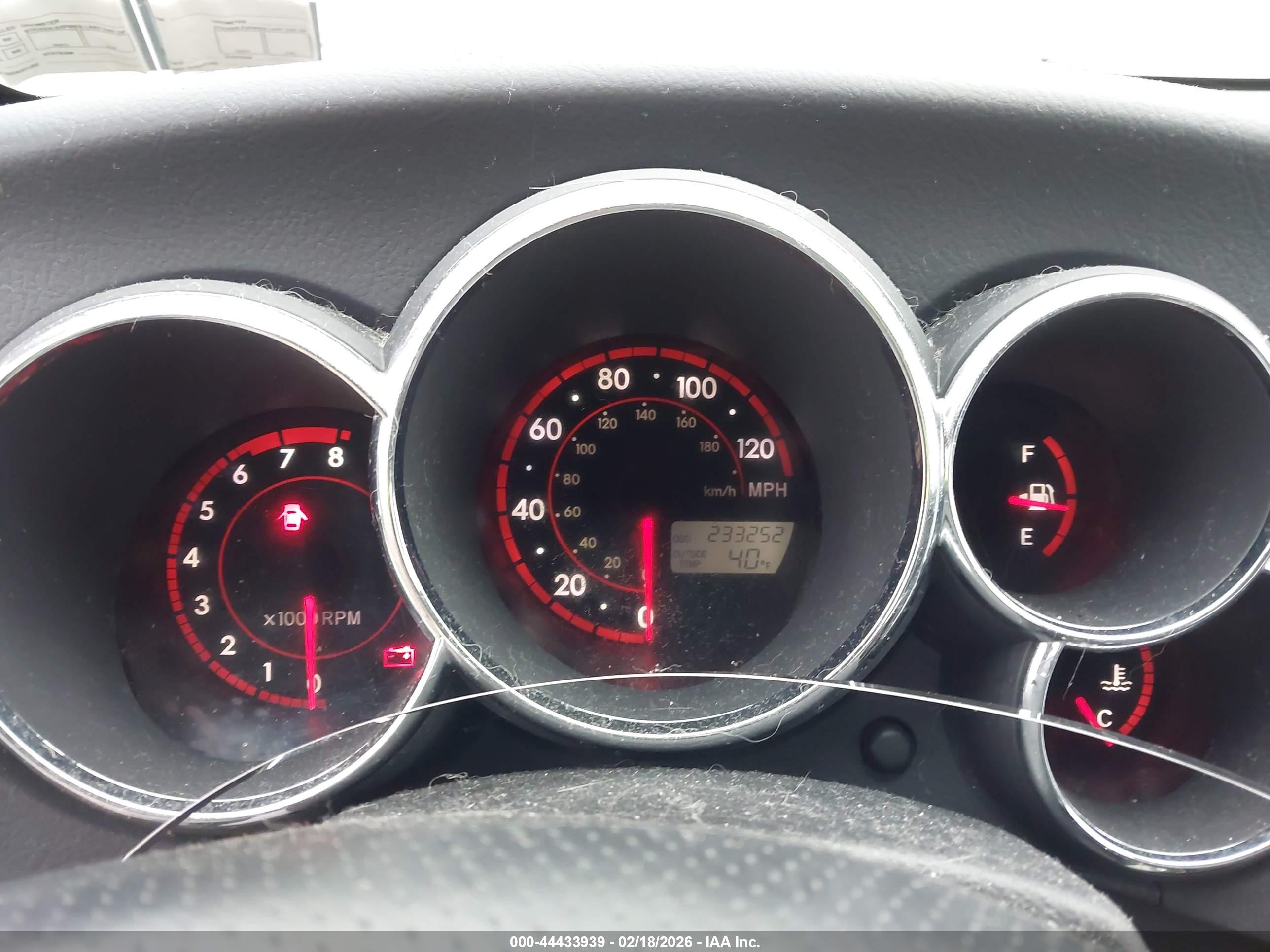 PONTIAC VIBE image 7