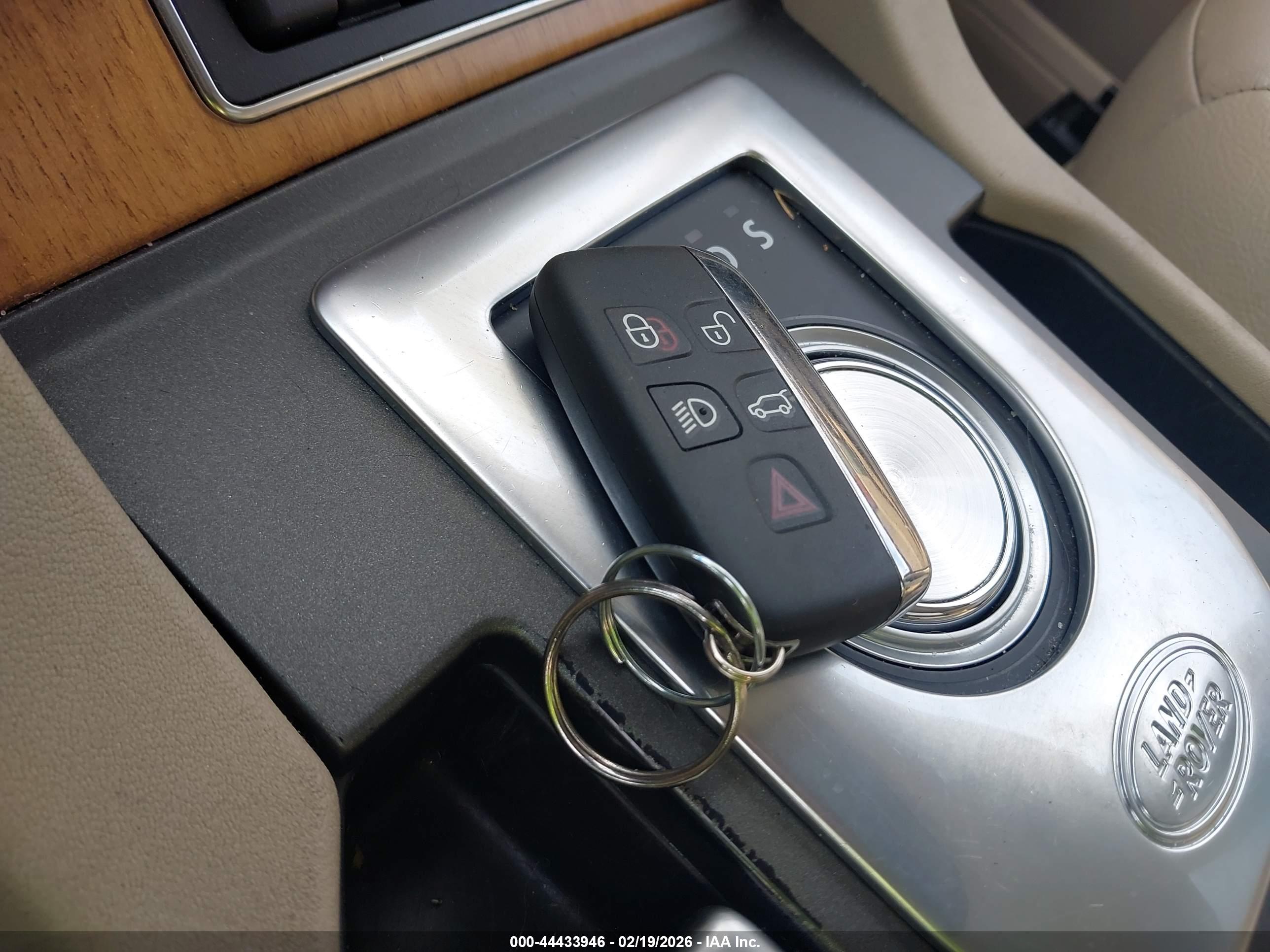 LAND ROVER image 11