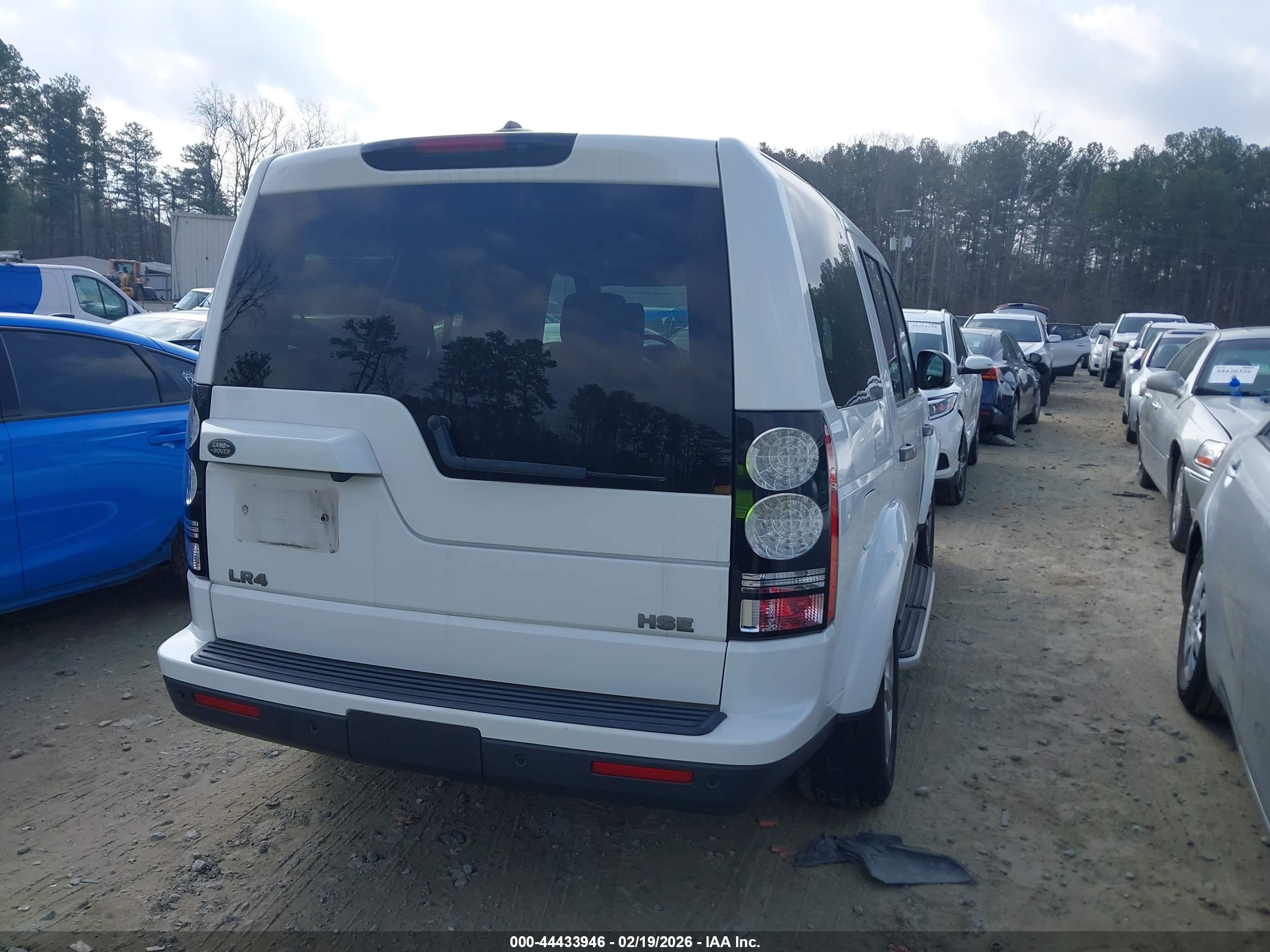 LAND ROVER image 4