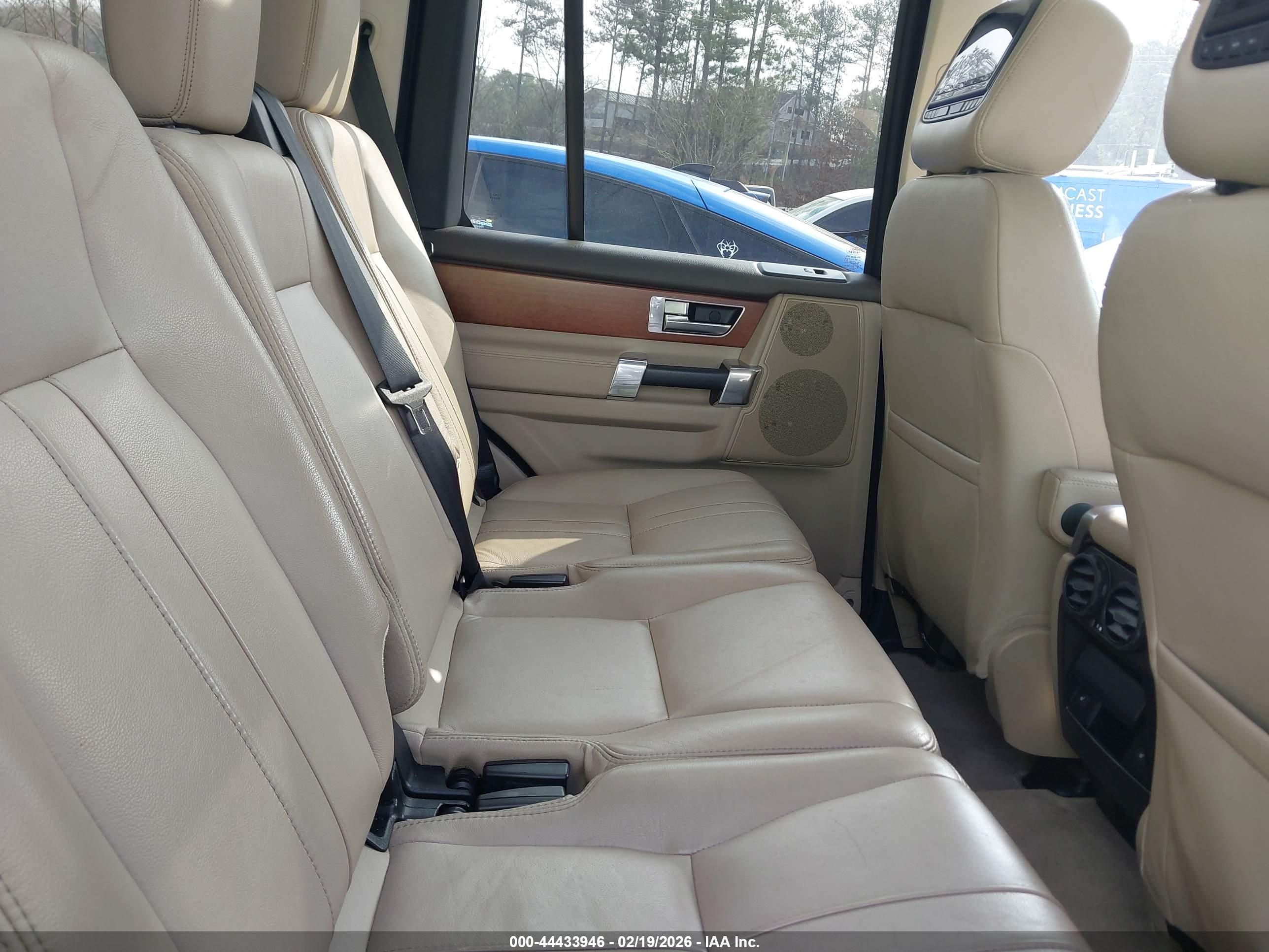LAND ROVER image 8