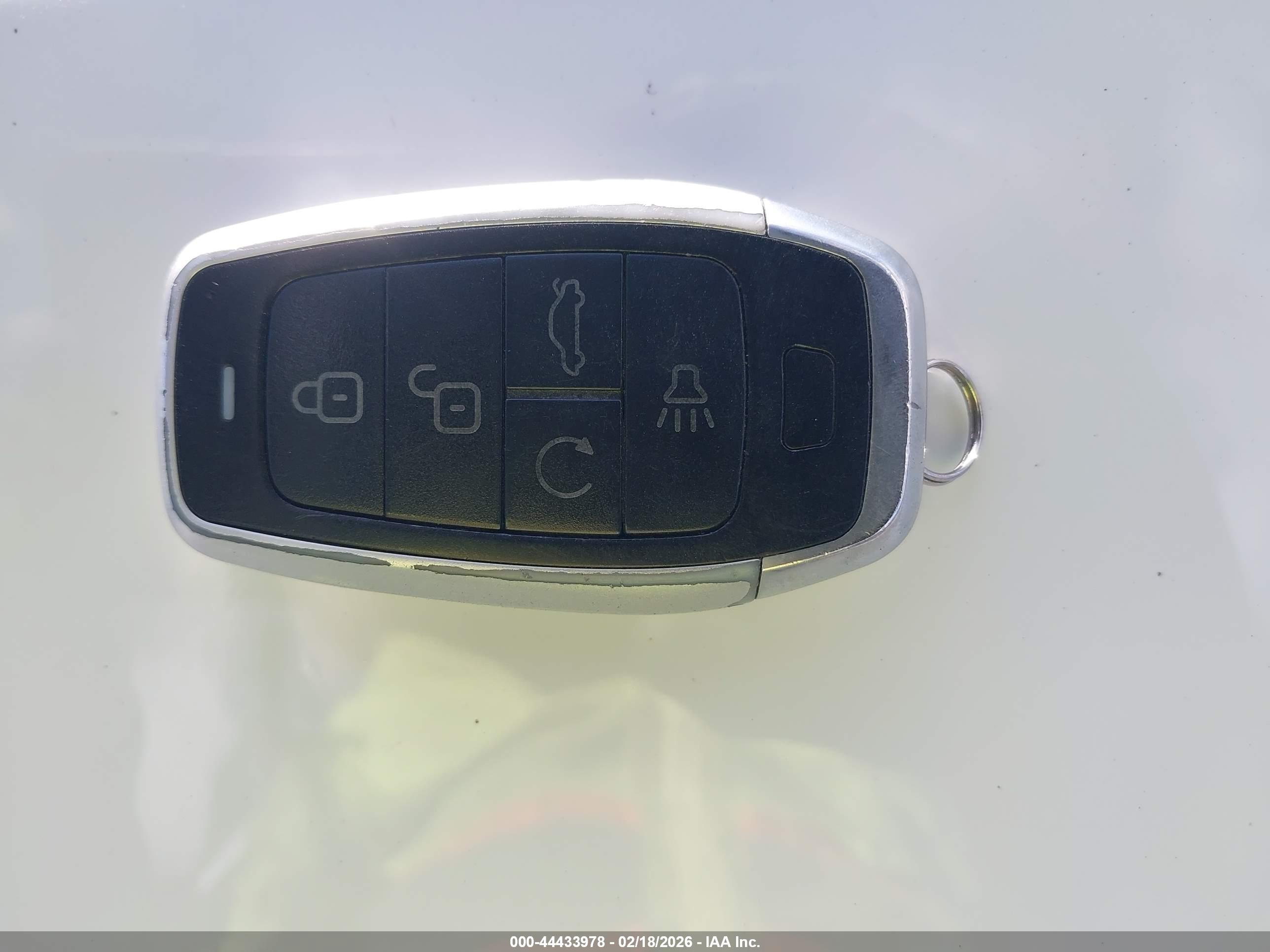 FORD ESCAPE image 11