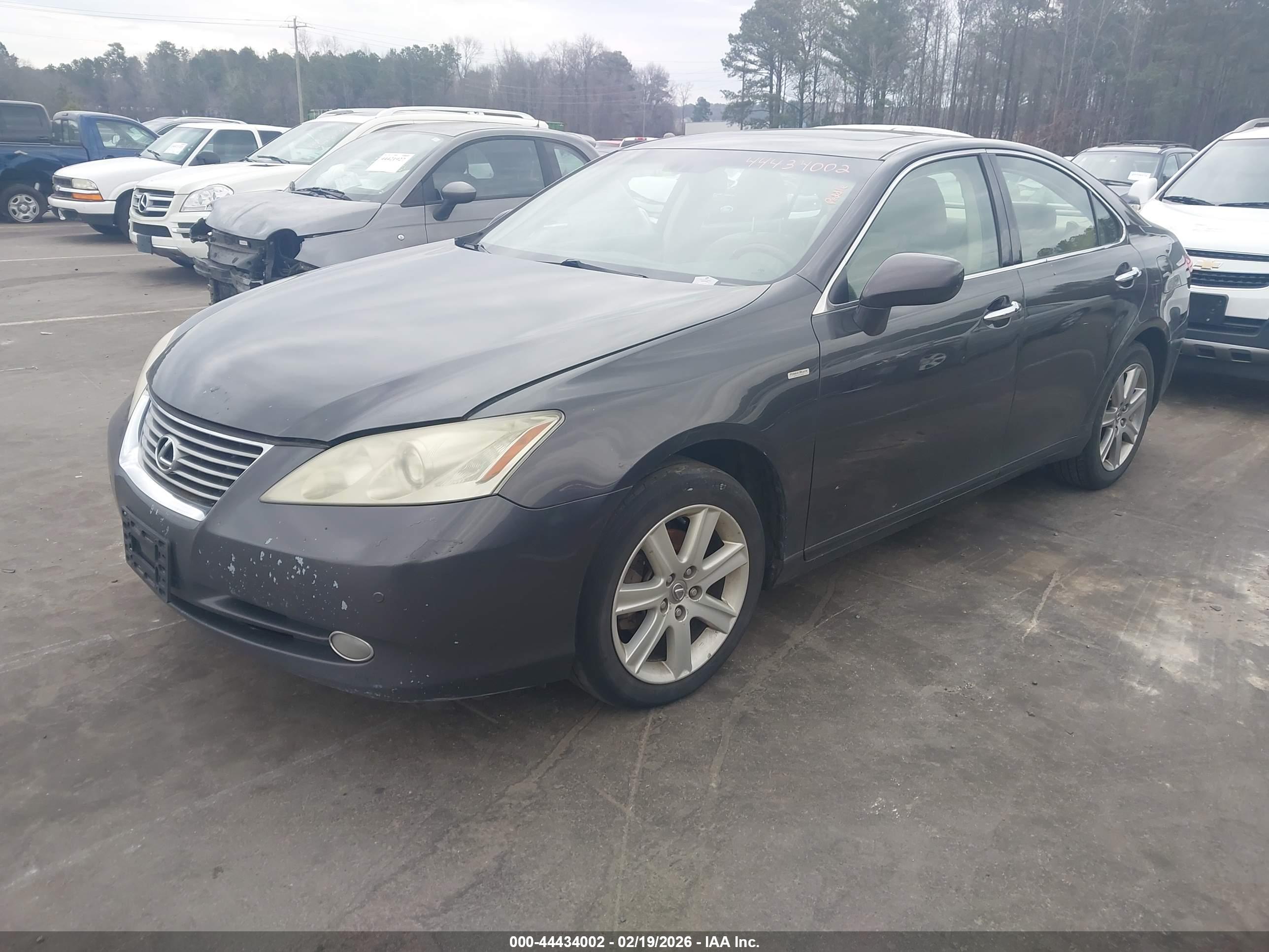 LEXUS ES image 2