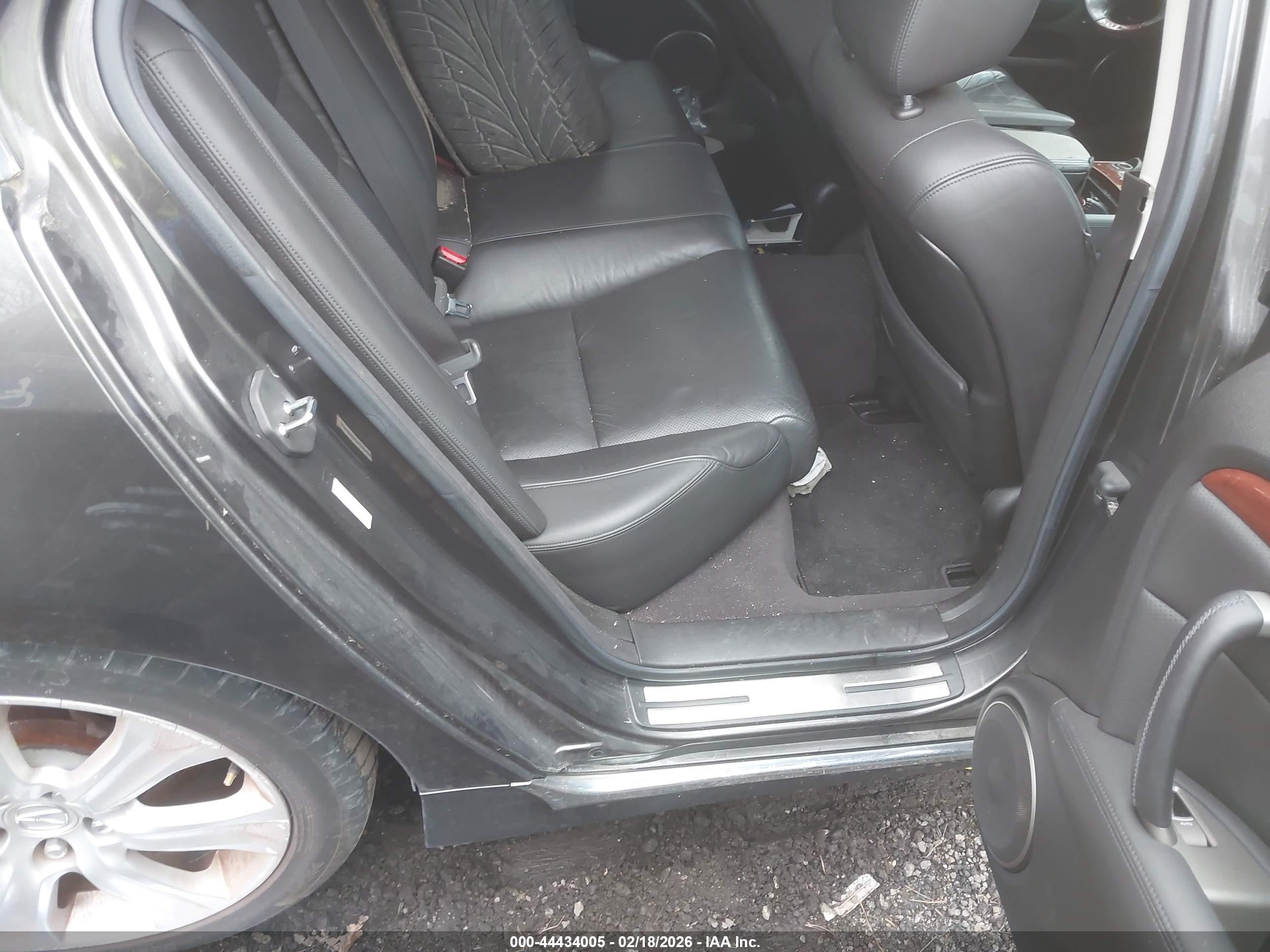 ACURA RL image 8