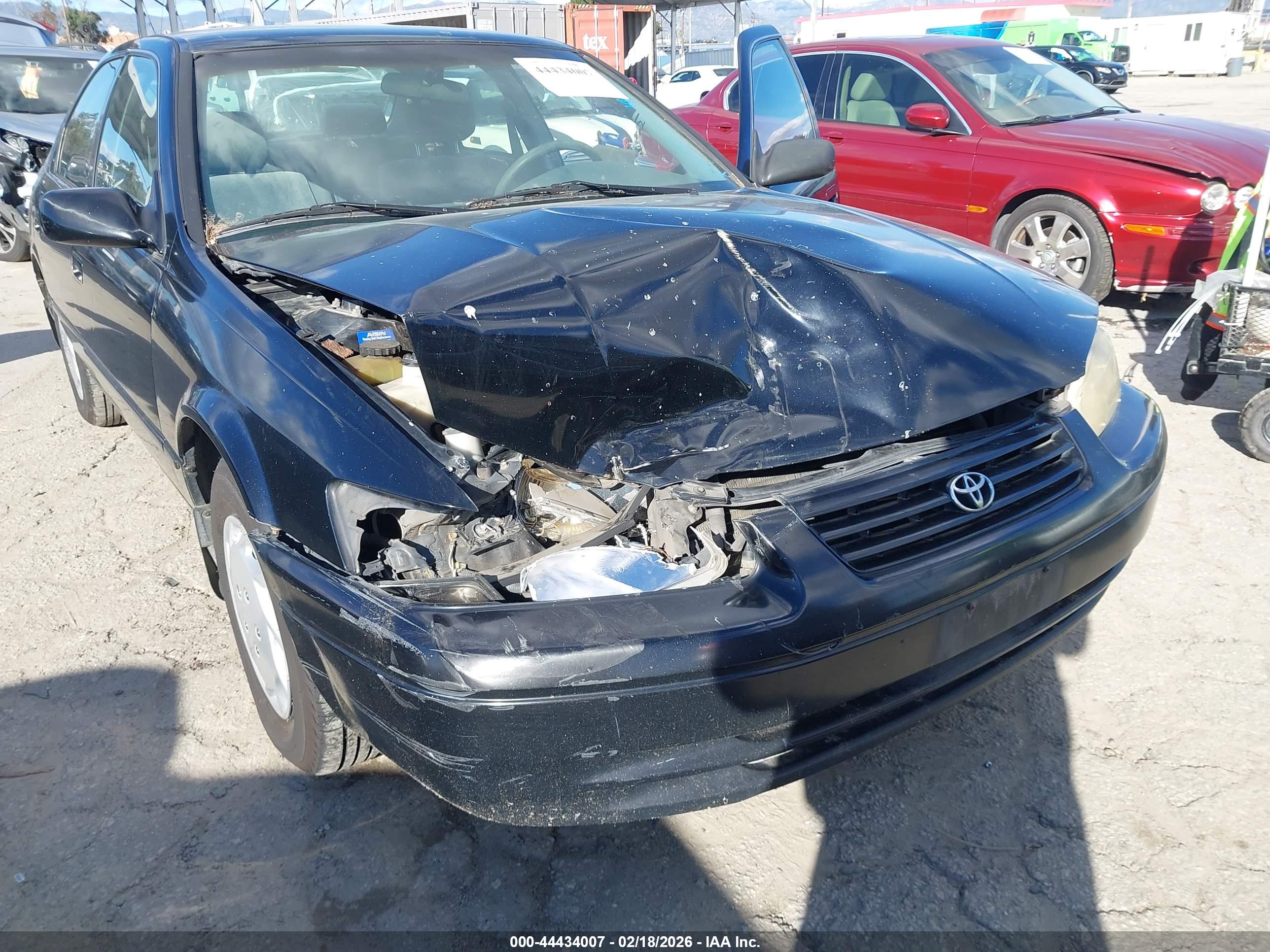 TOYOTA CAMRY image 6