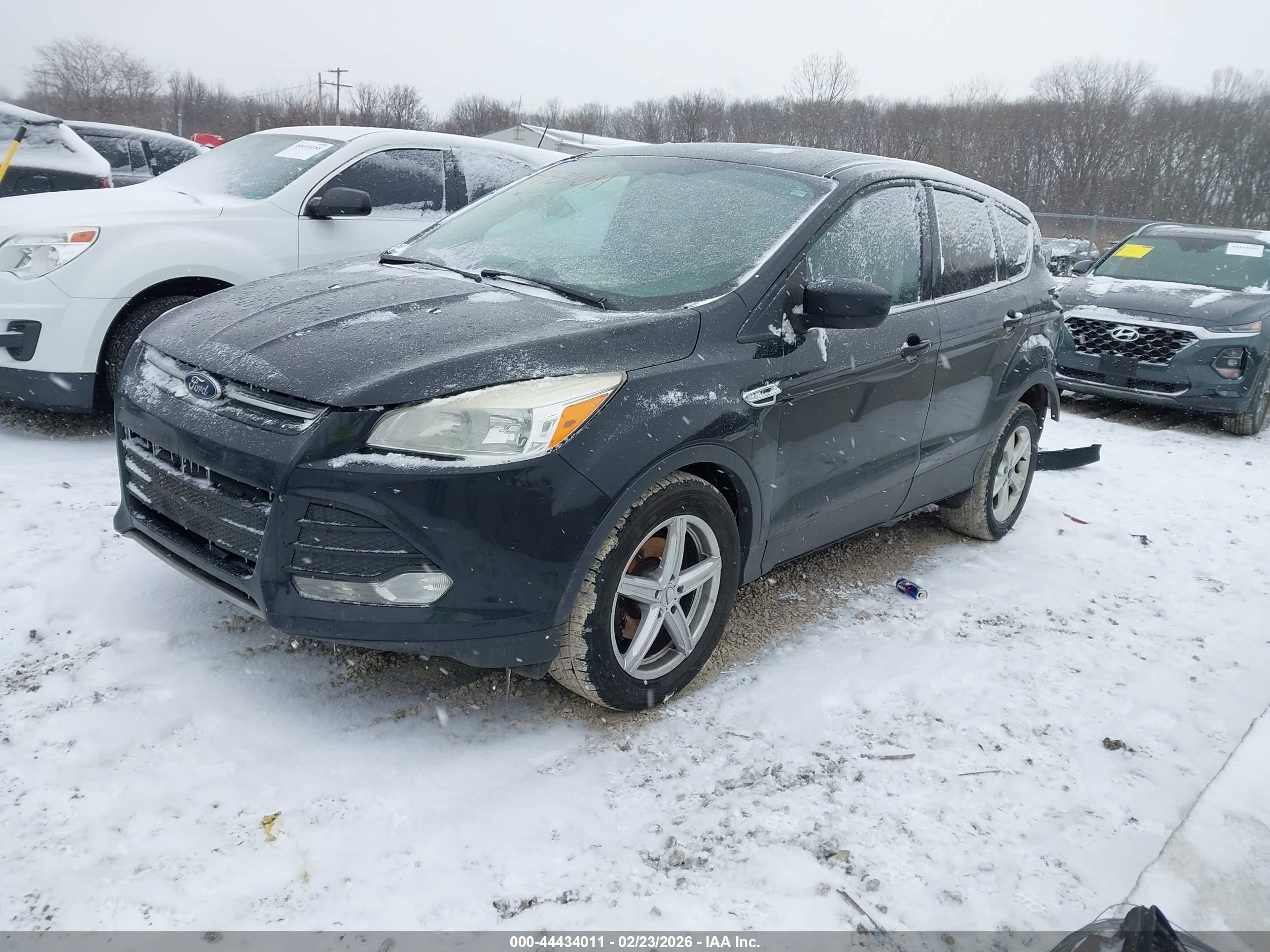 FORD ESCAPE image 2