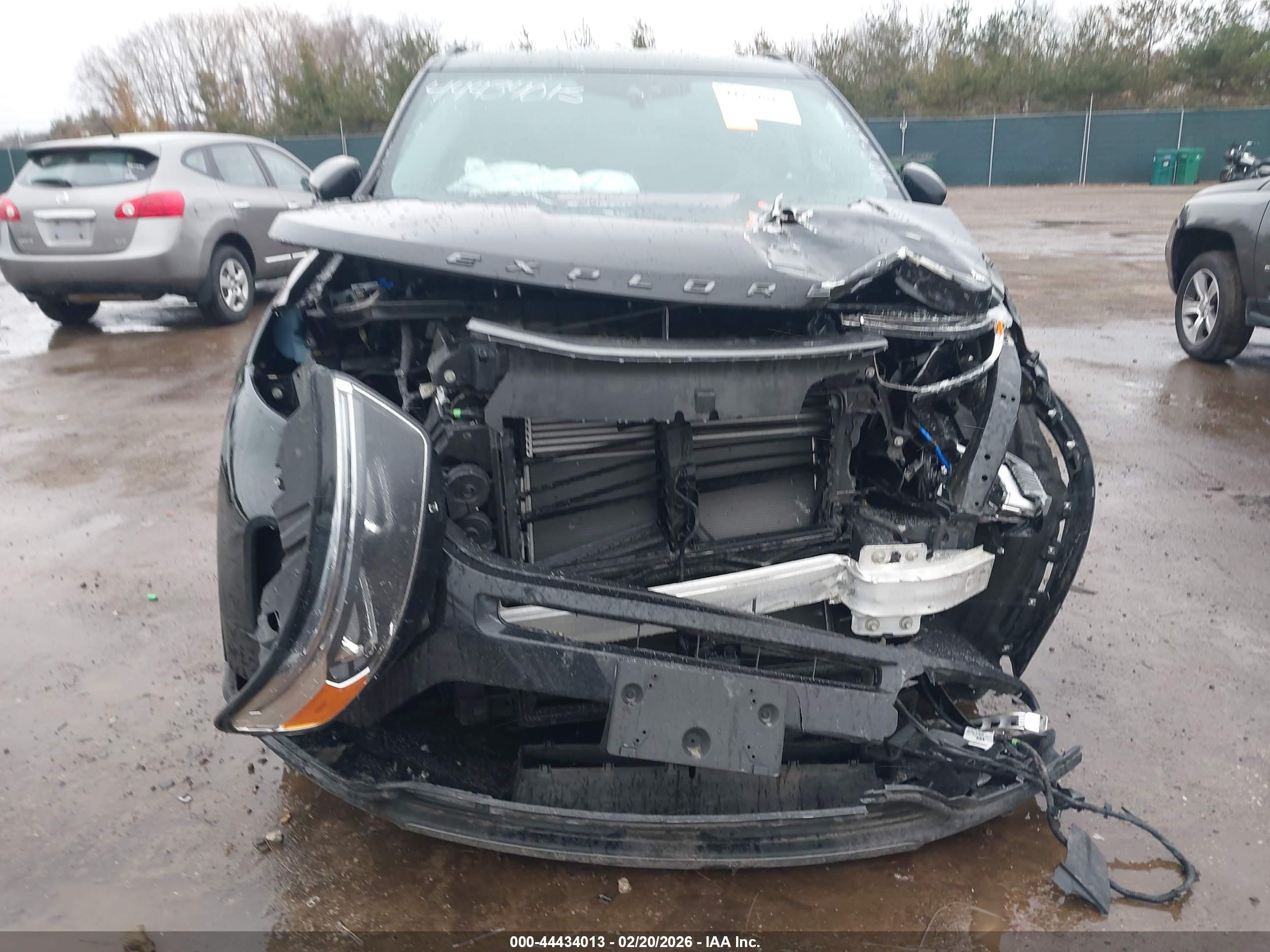 FORD EXPLORER image 6
