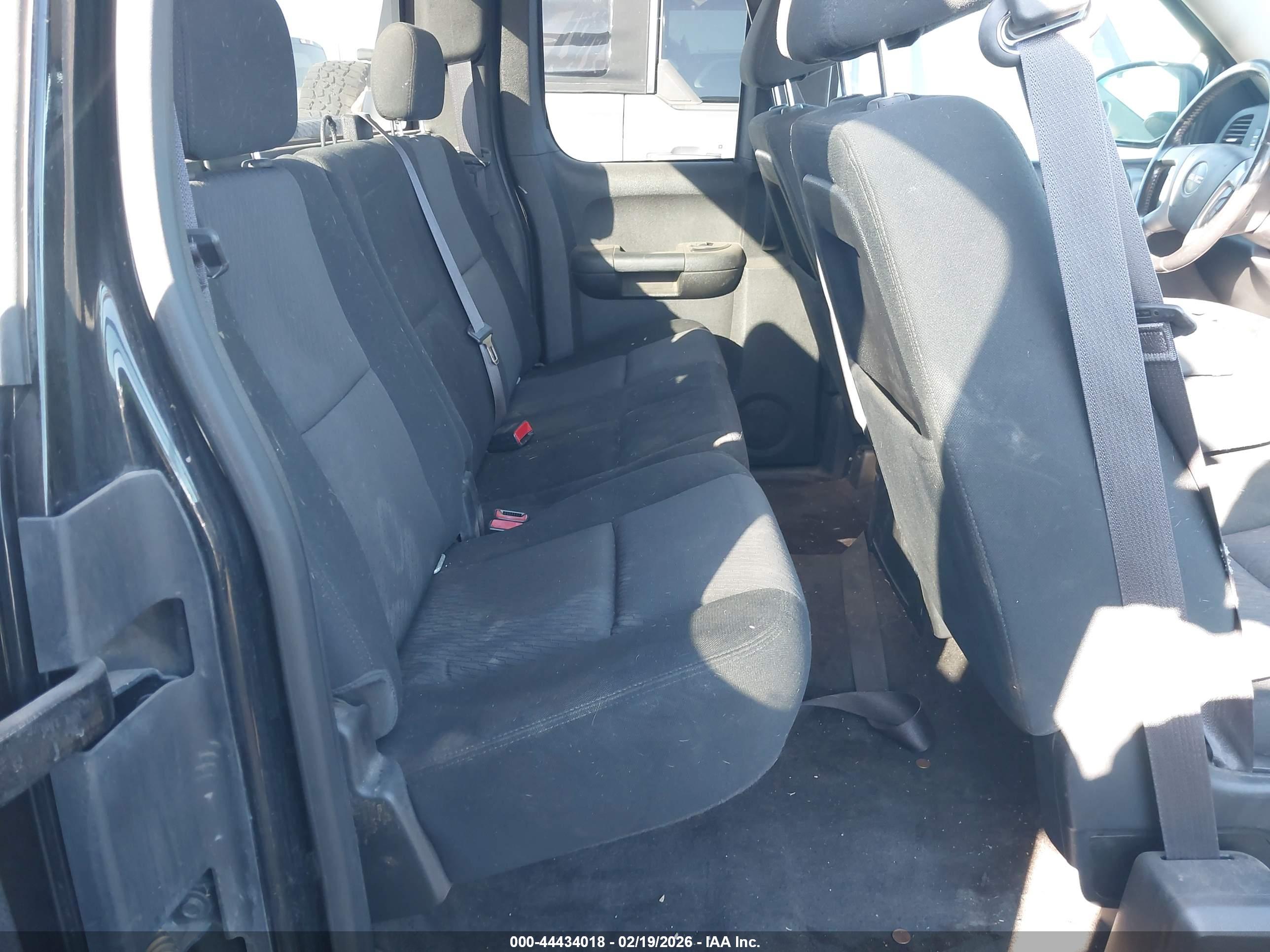 GMC SIERRA image 8