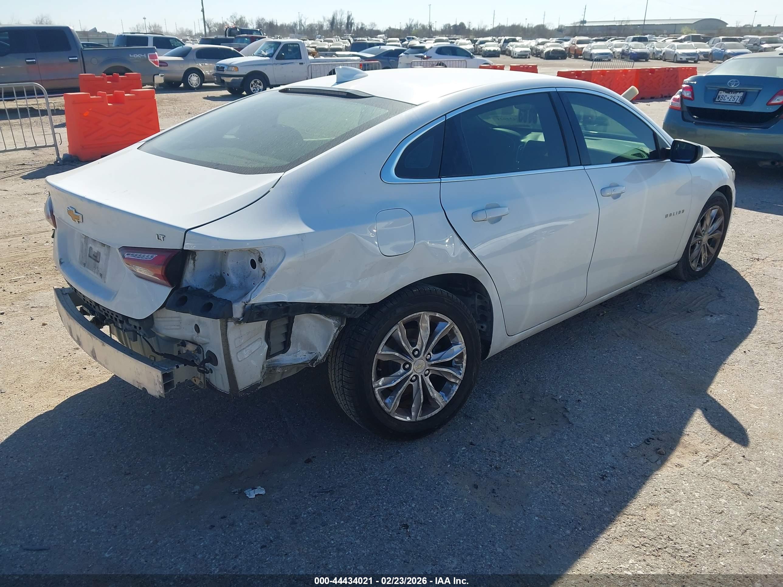 CHEVROLET MALIBU image 4