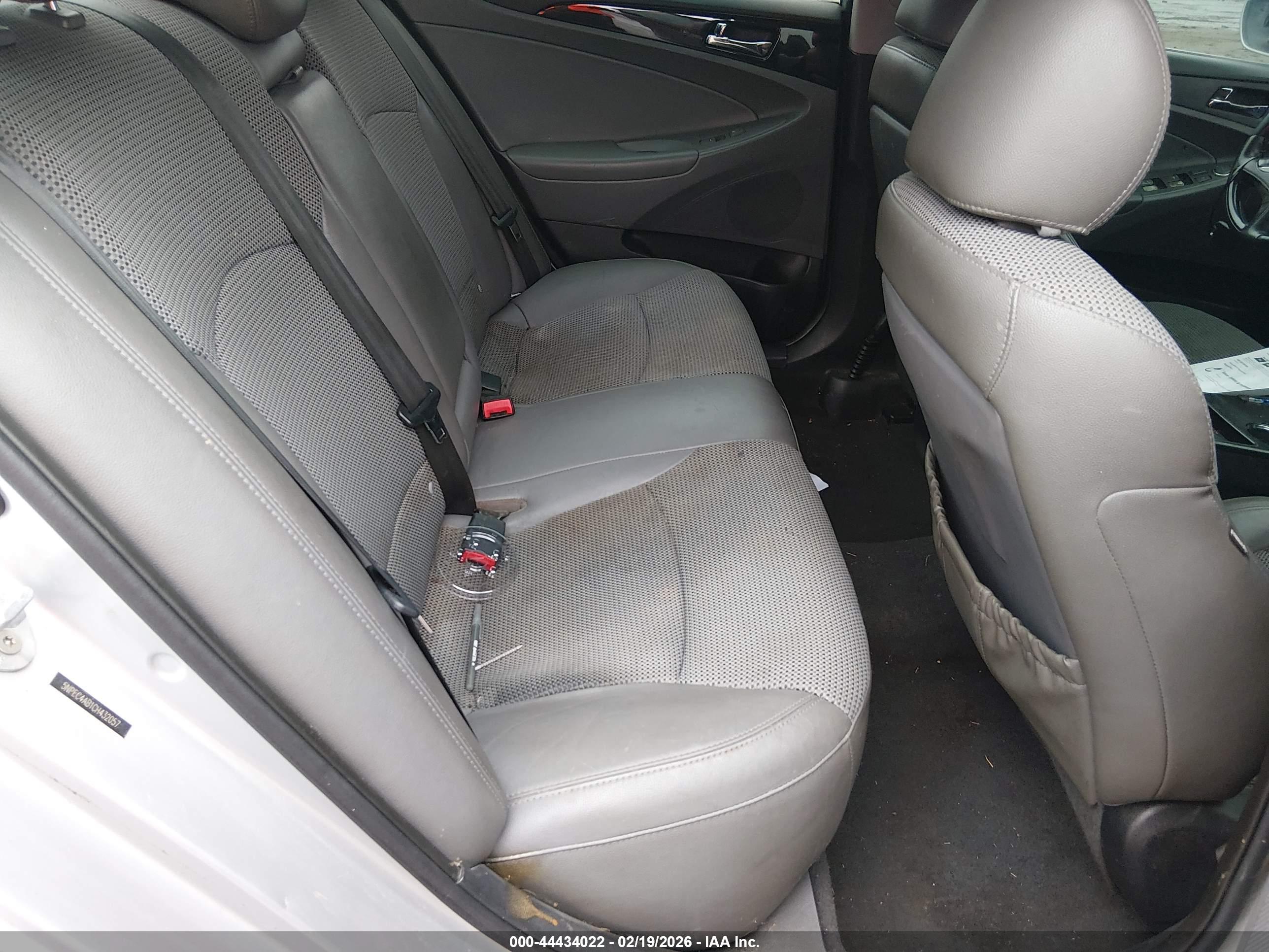 HYUNDAI SONATA image 8