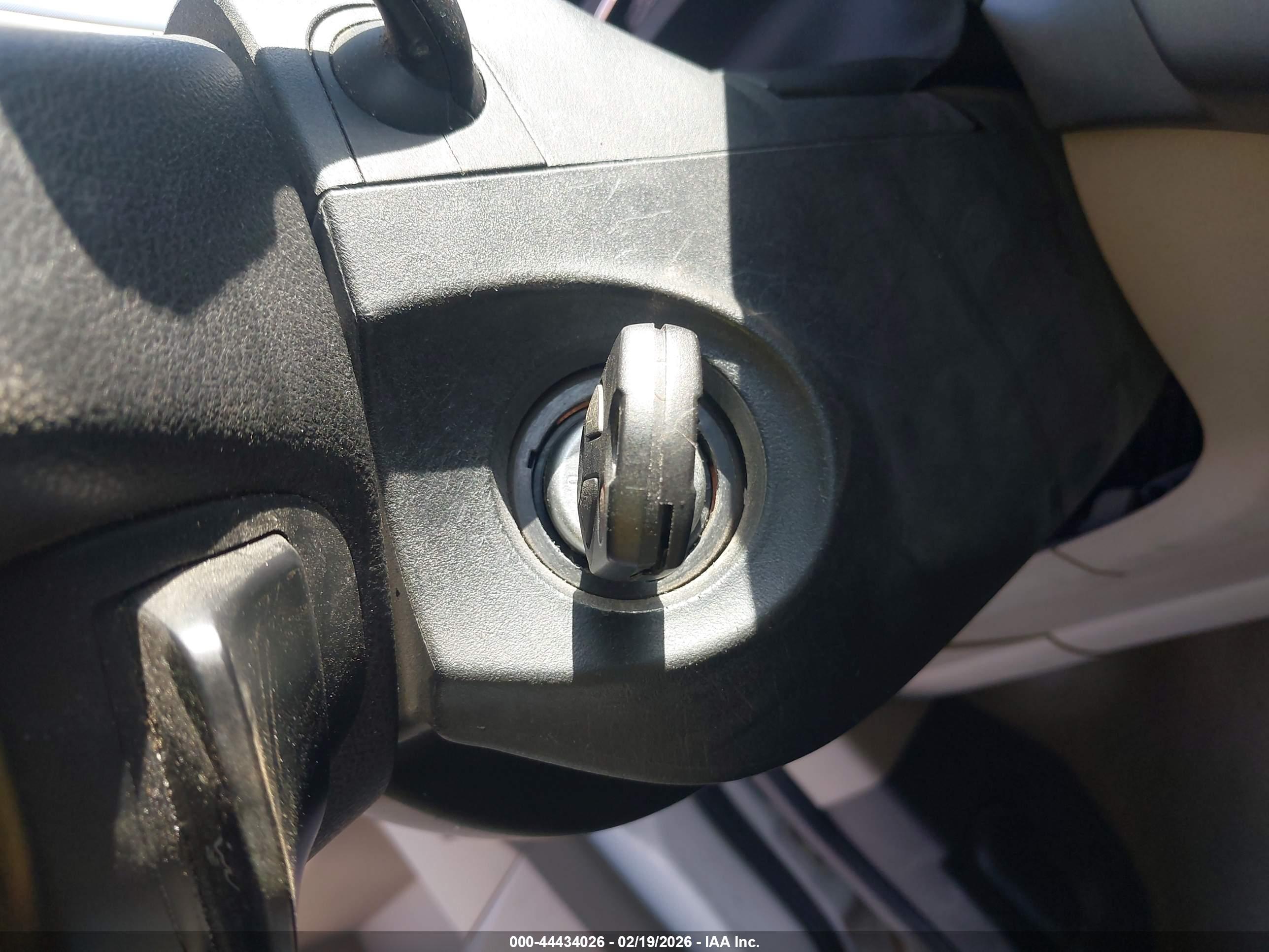FORD ESCAPE image 11