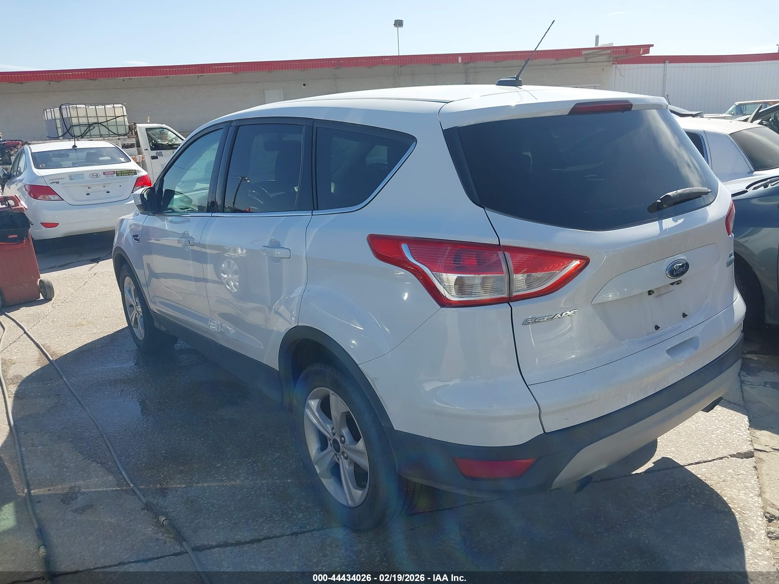 FORD ESCAPE image 3
