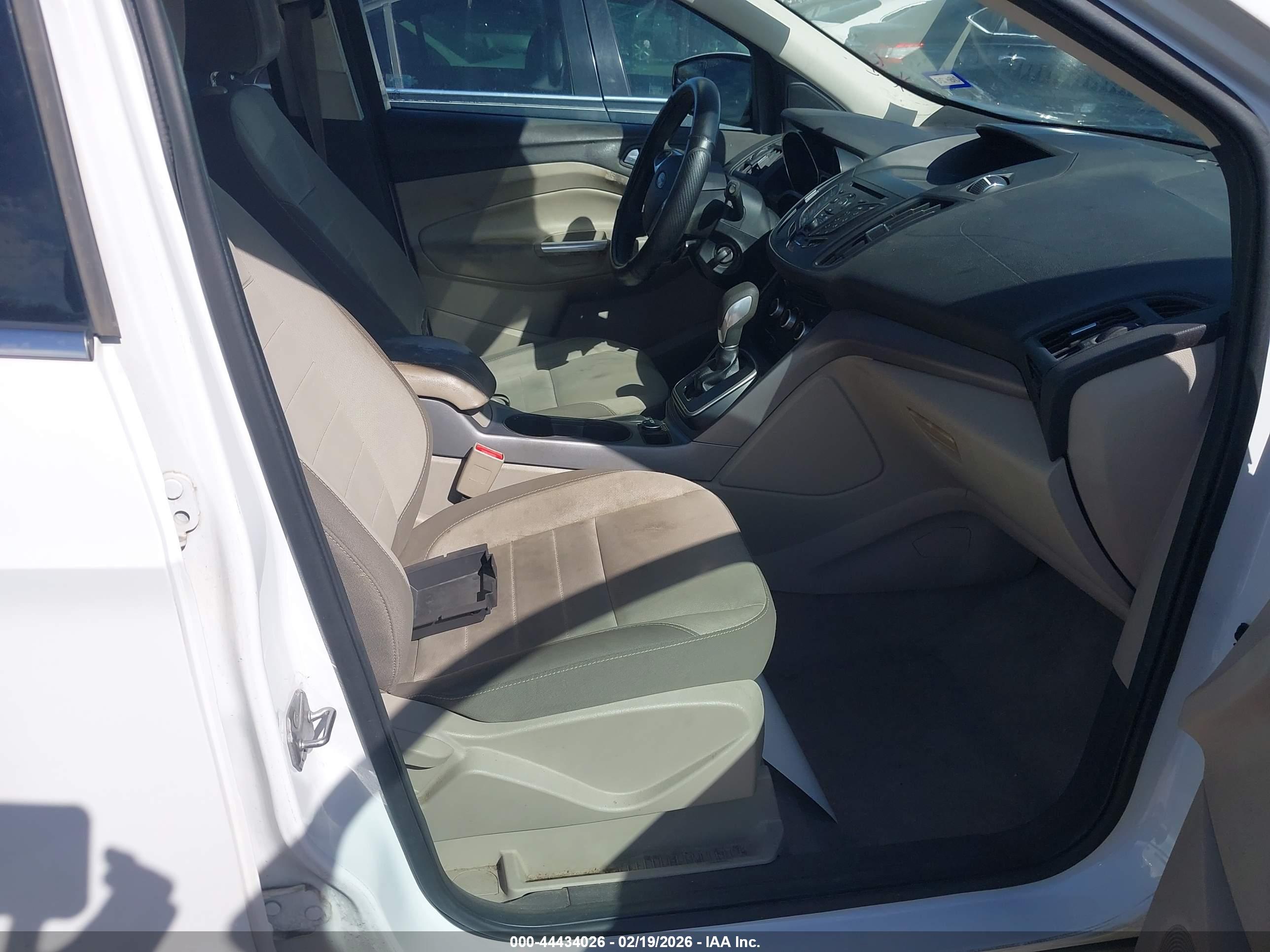 FORD ESCAPE image 5