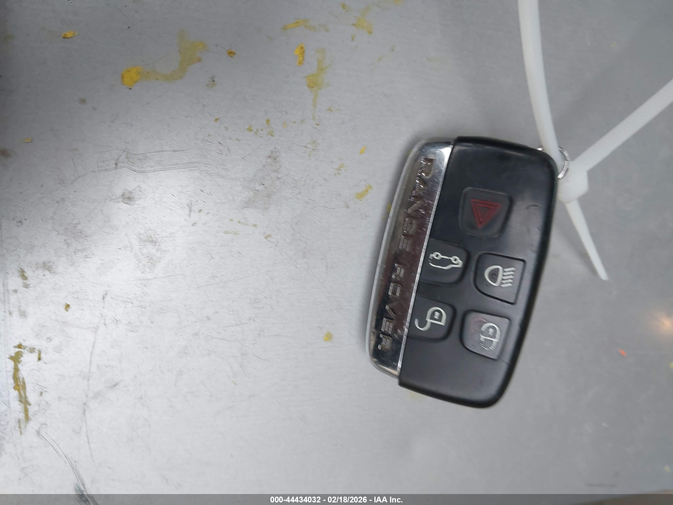 LAND ROVER image 11