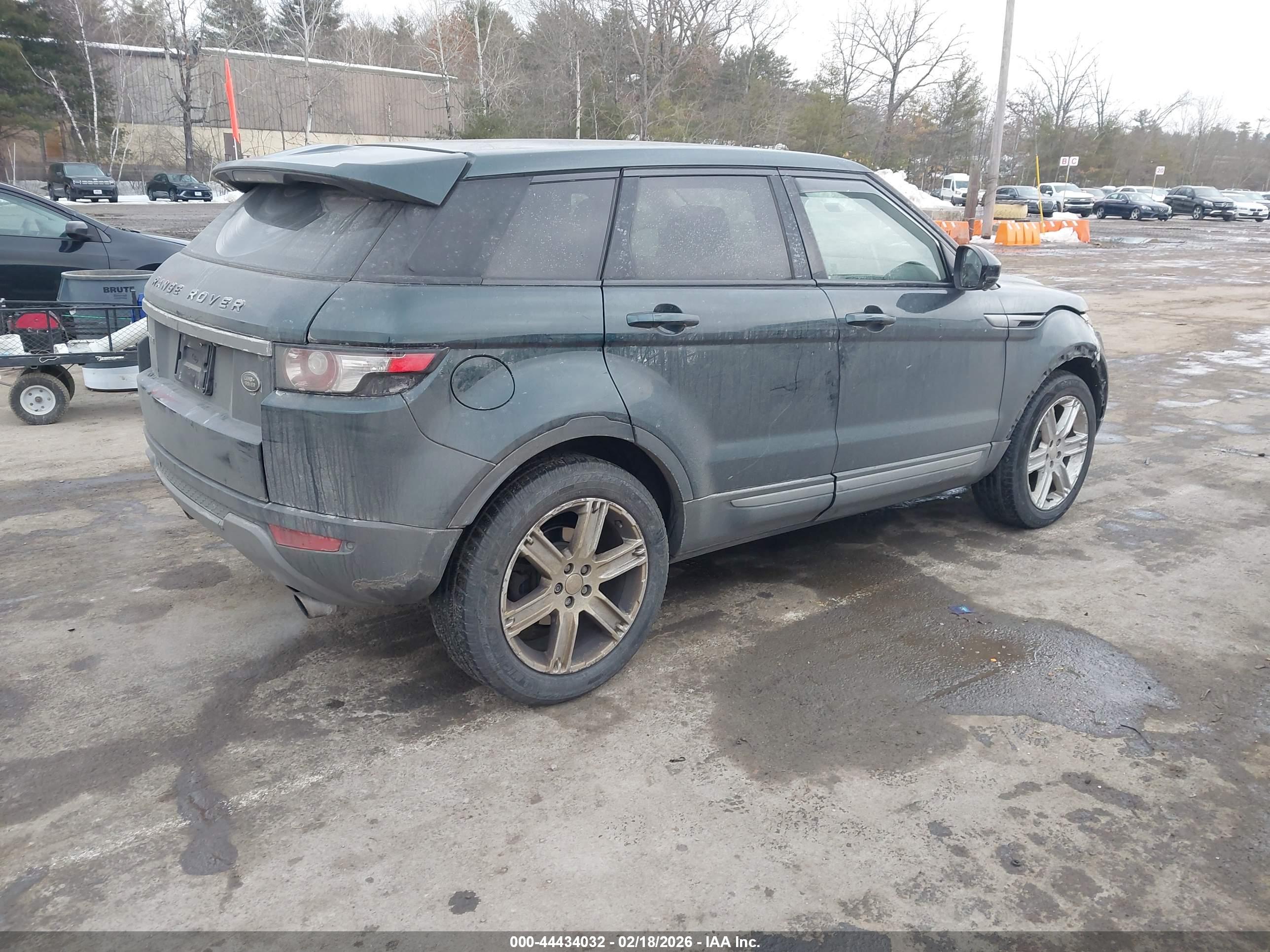 LAND ROVER image 4