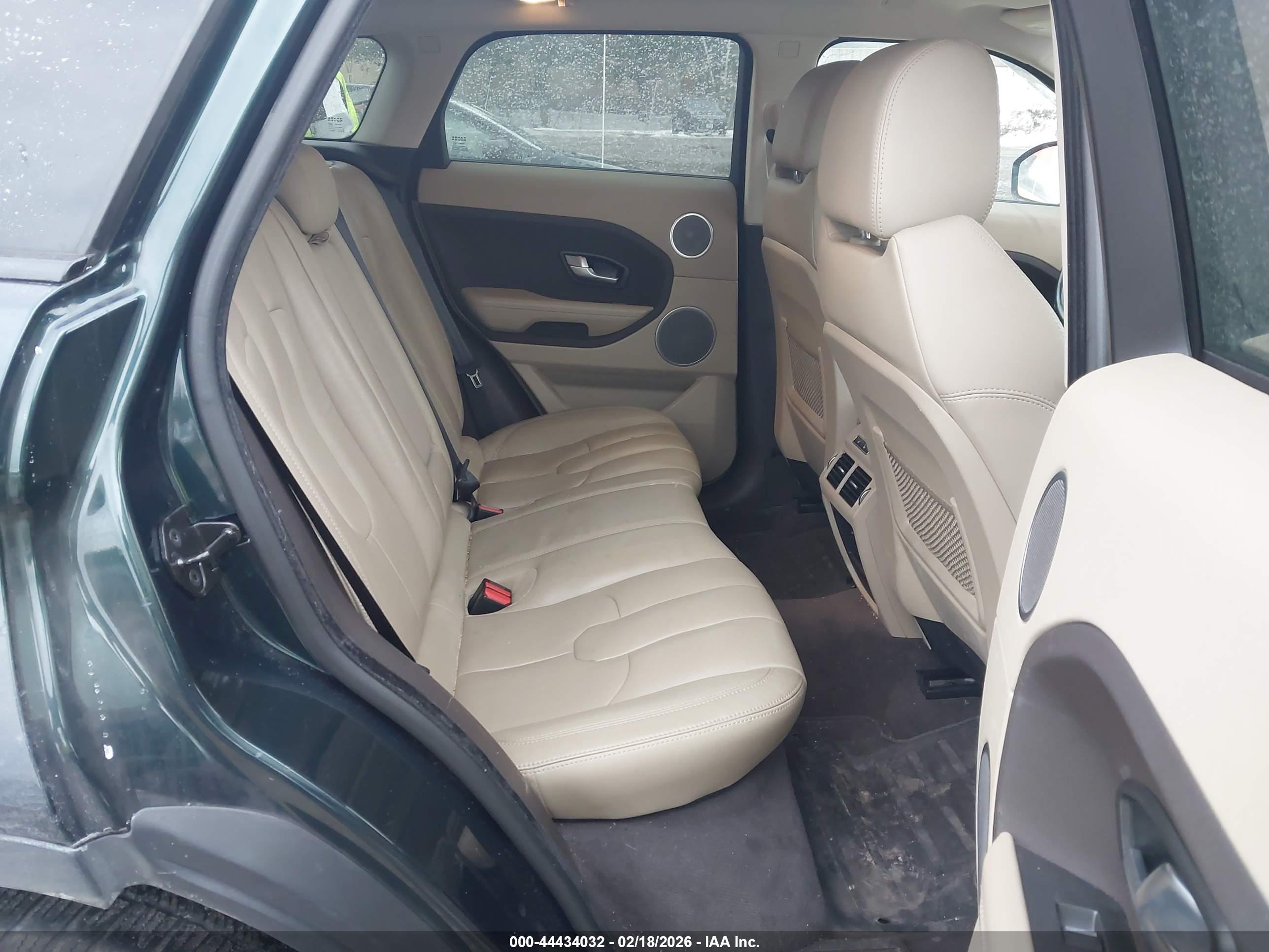 LAND ROVER image 8