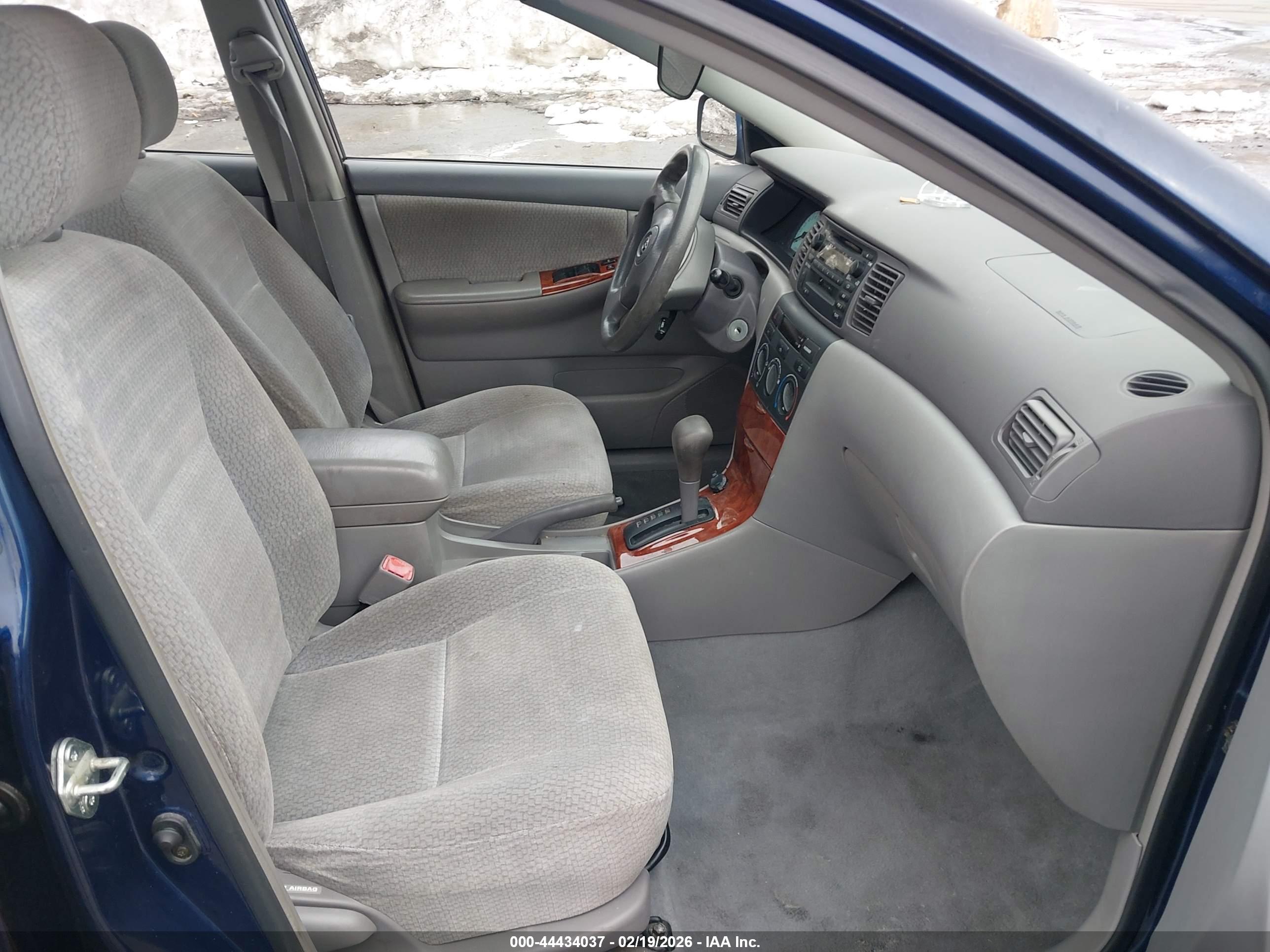 TOYOTA COROLLA image 5