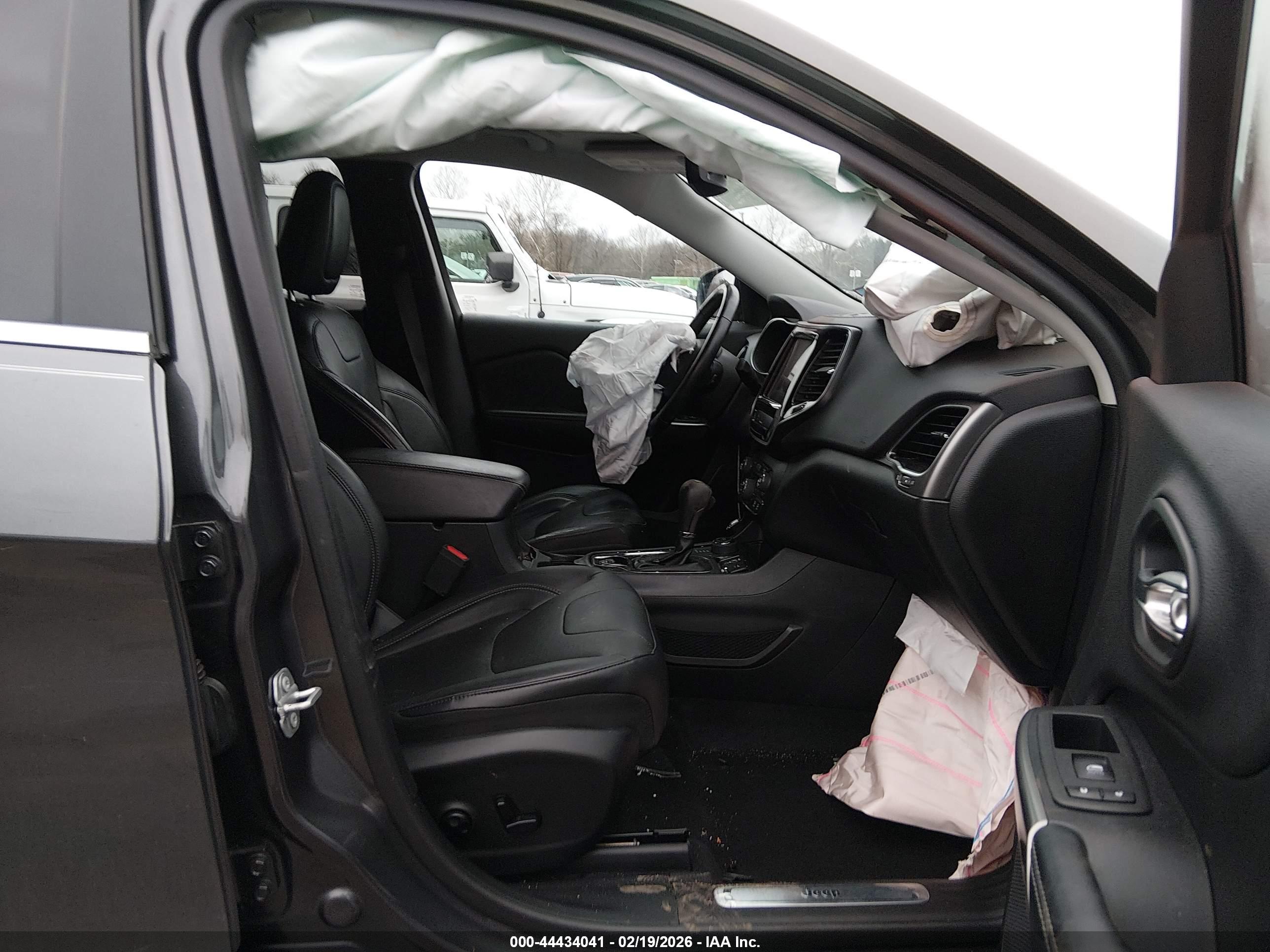 JEEP CHEROKEE image 5