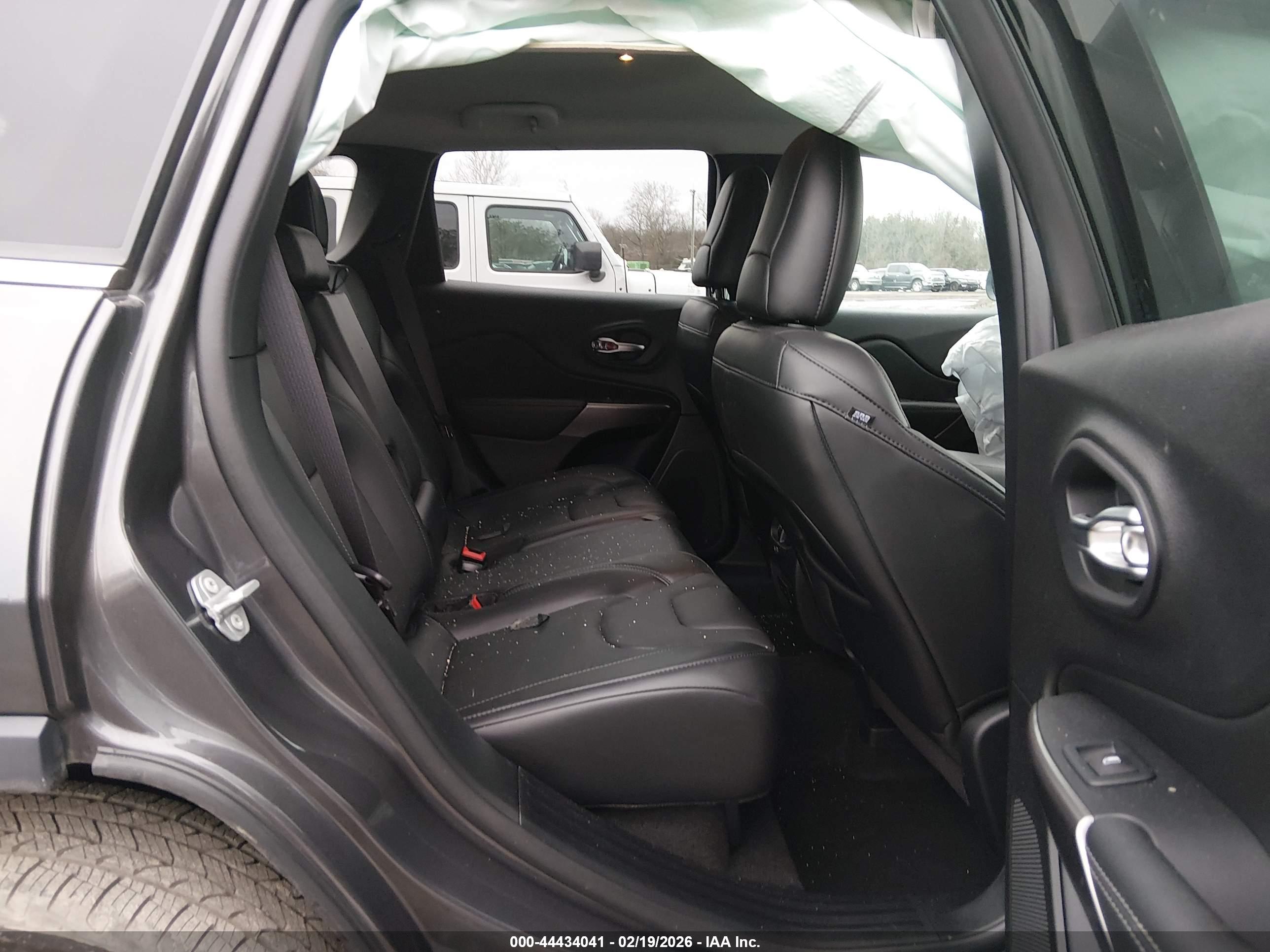 JEEP CHEROKEE image 8