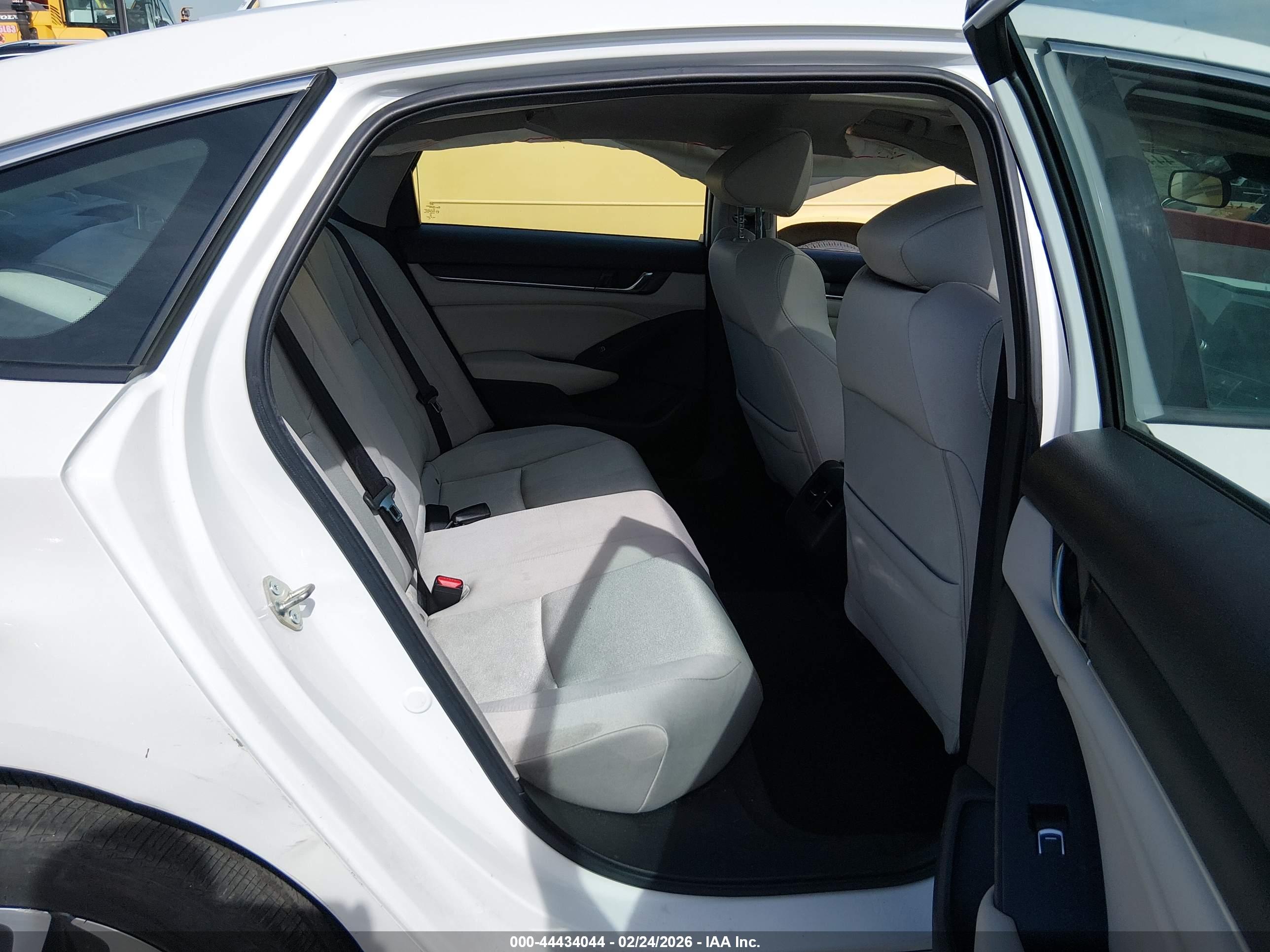 HONDA ACCORD image 8