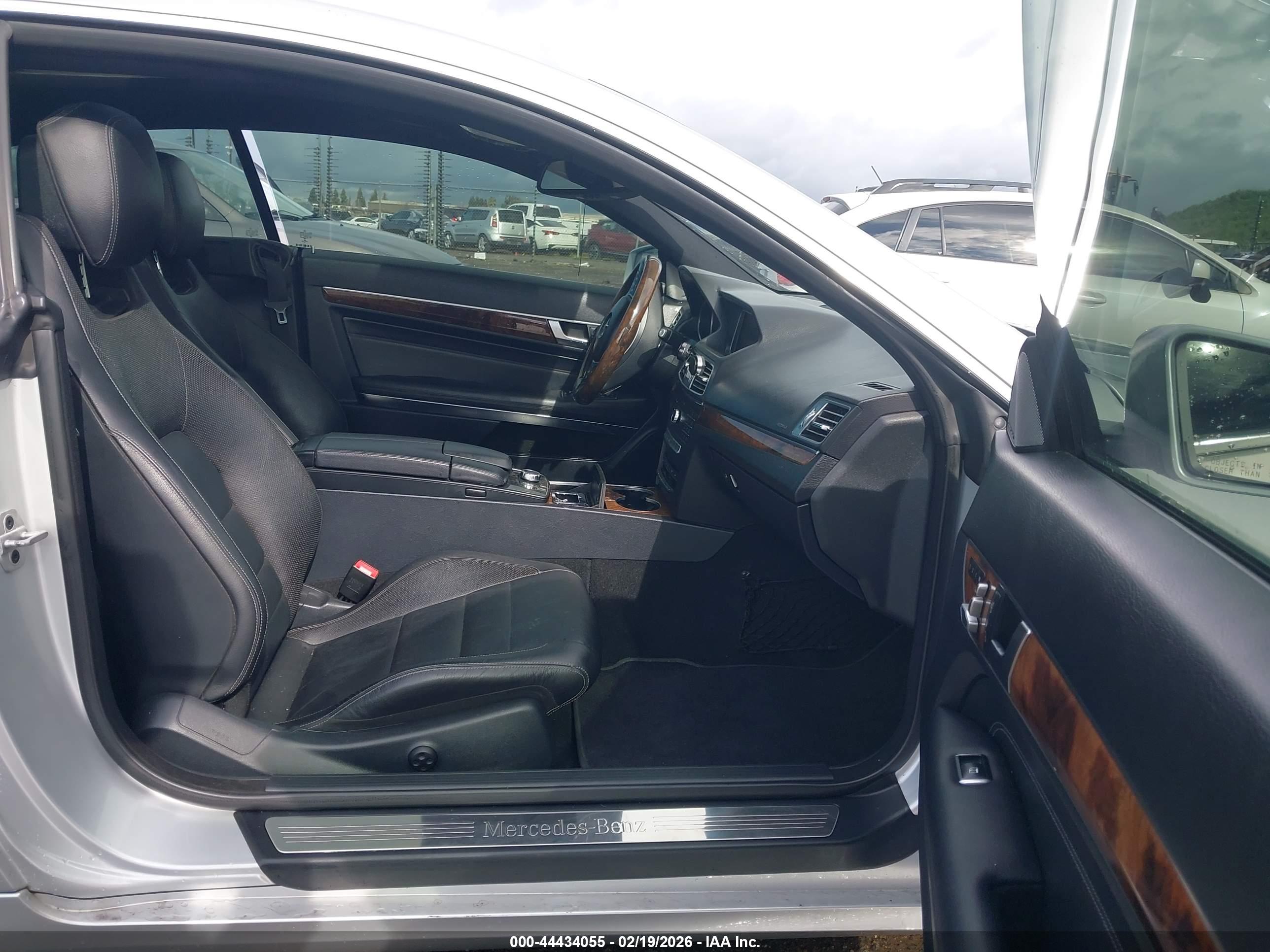 MERCEDES-BENZ E image 5