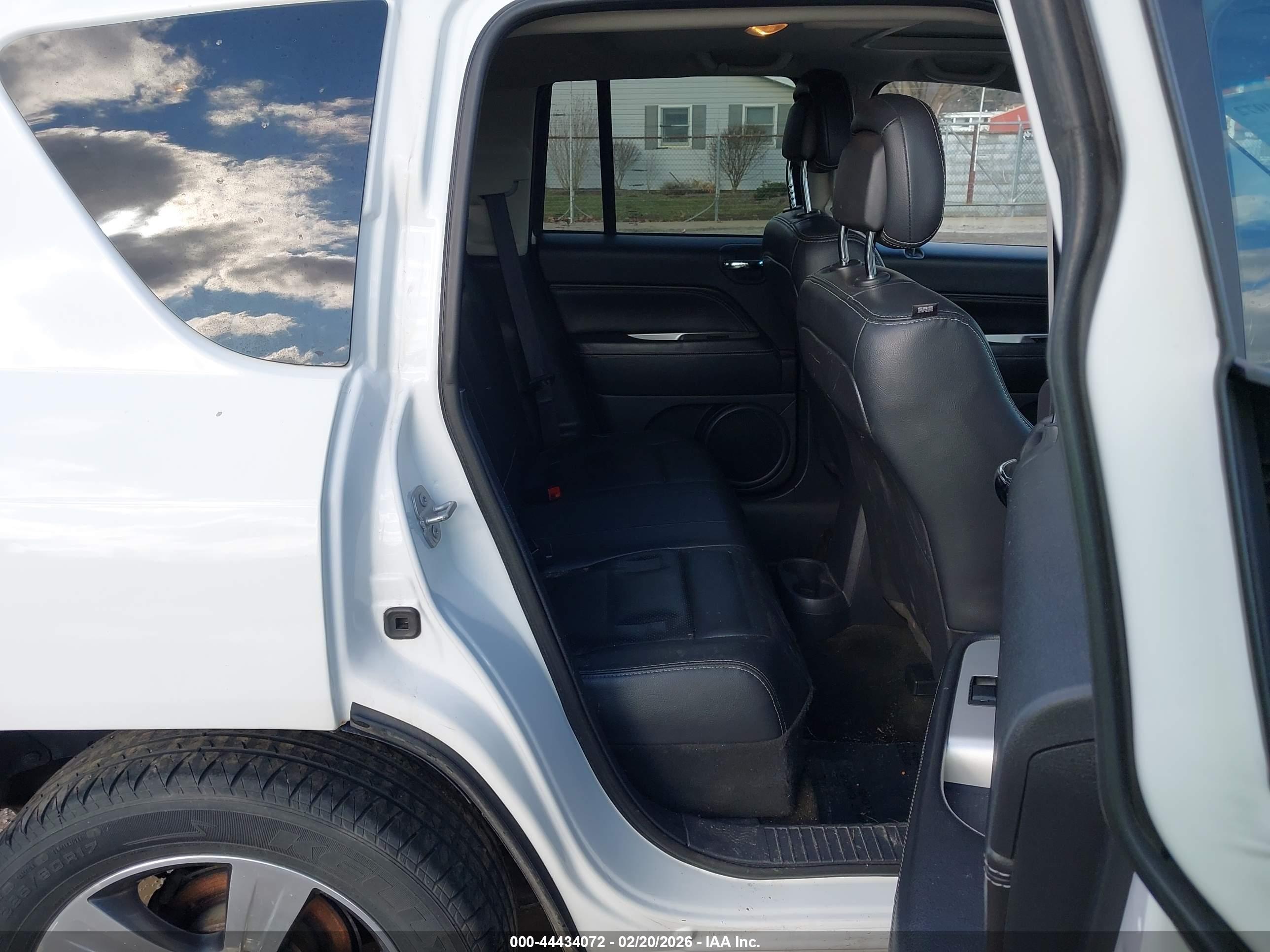 JEEP COMPASS image 8