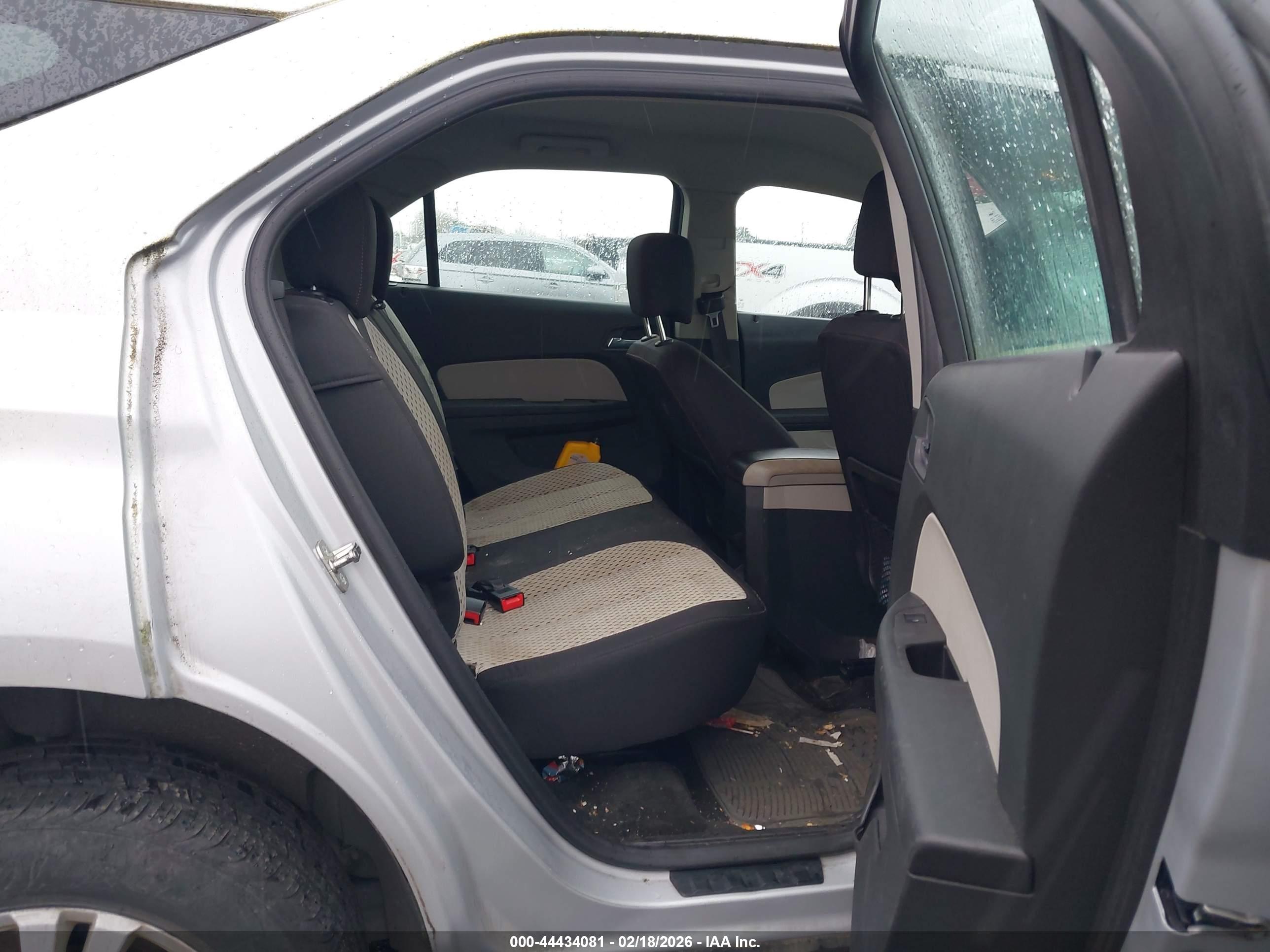 CHEVROLET EQUINOX image 8