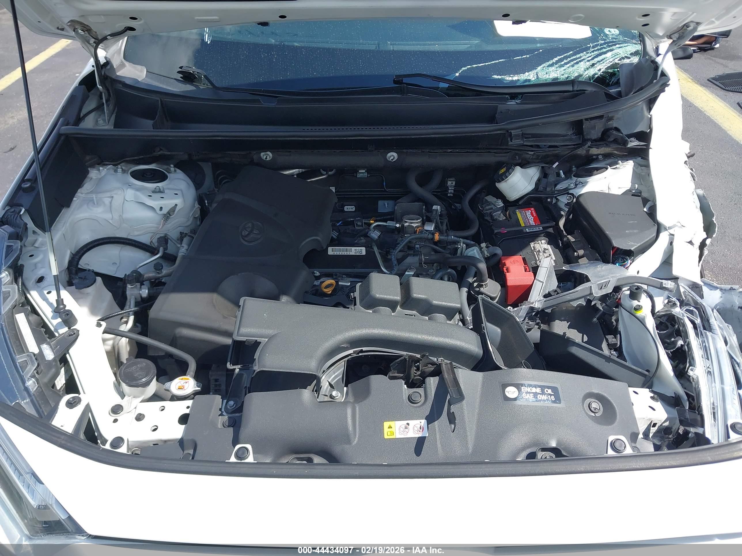 TOYOTA RAV4 image 10