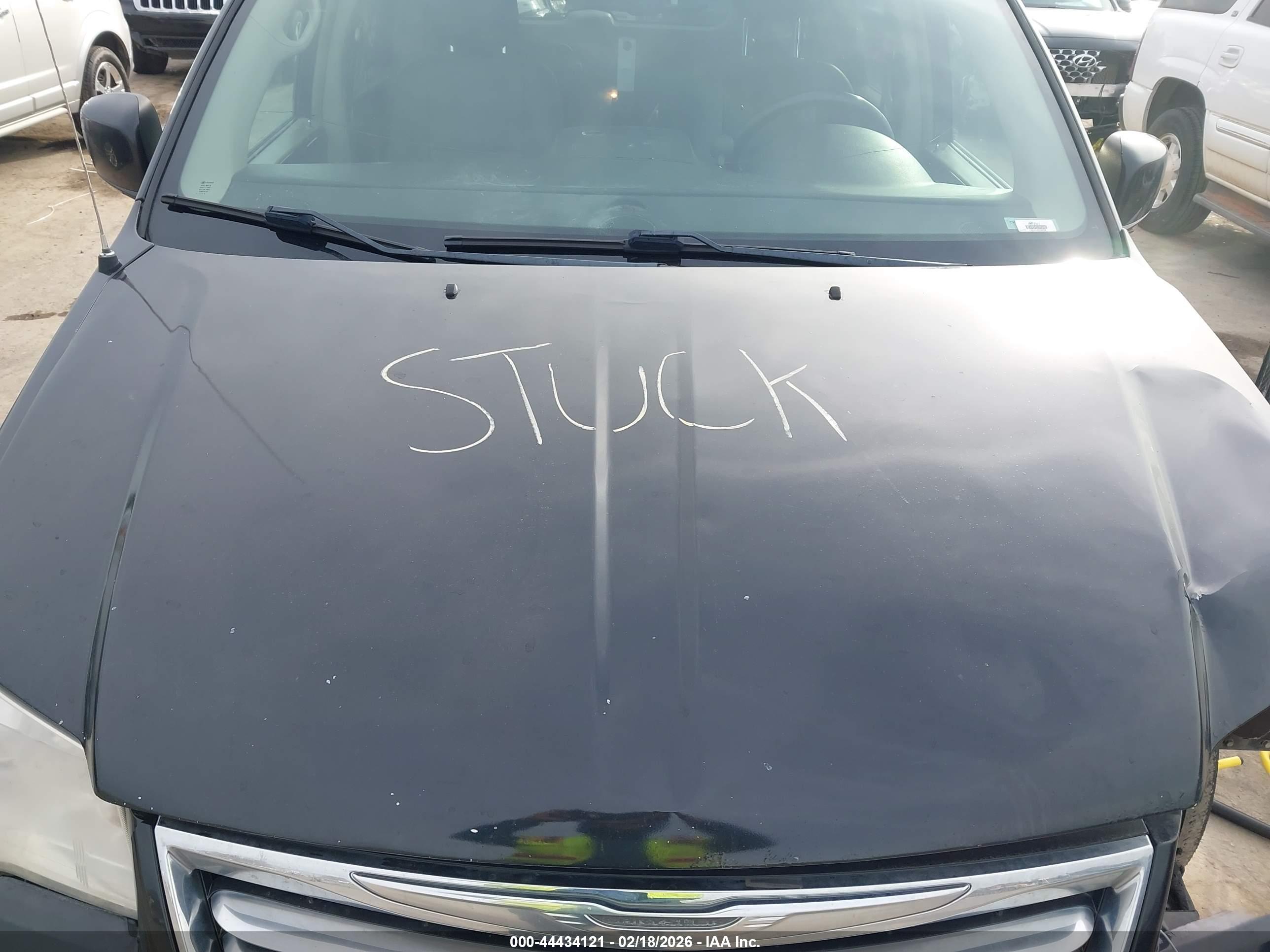 CHRYSLER TOWN image 10