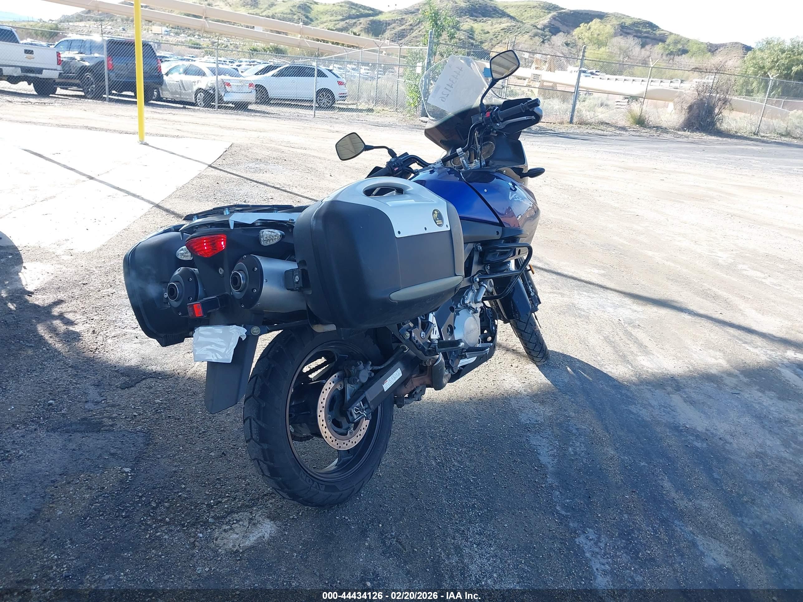SUZUKI DL1000 image 4