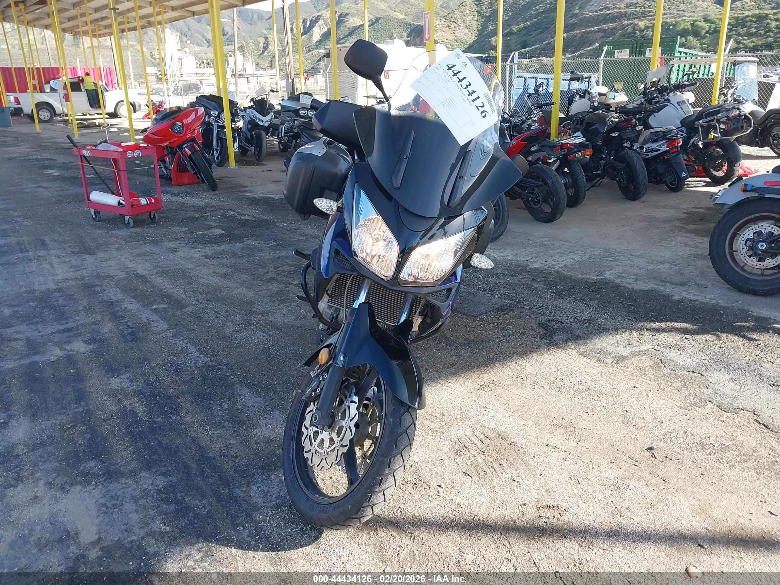 SUZUKI DL1000 image 5