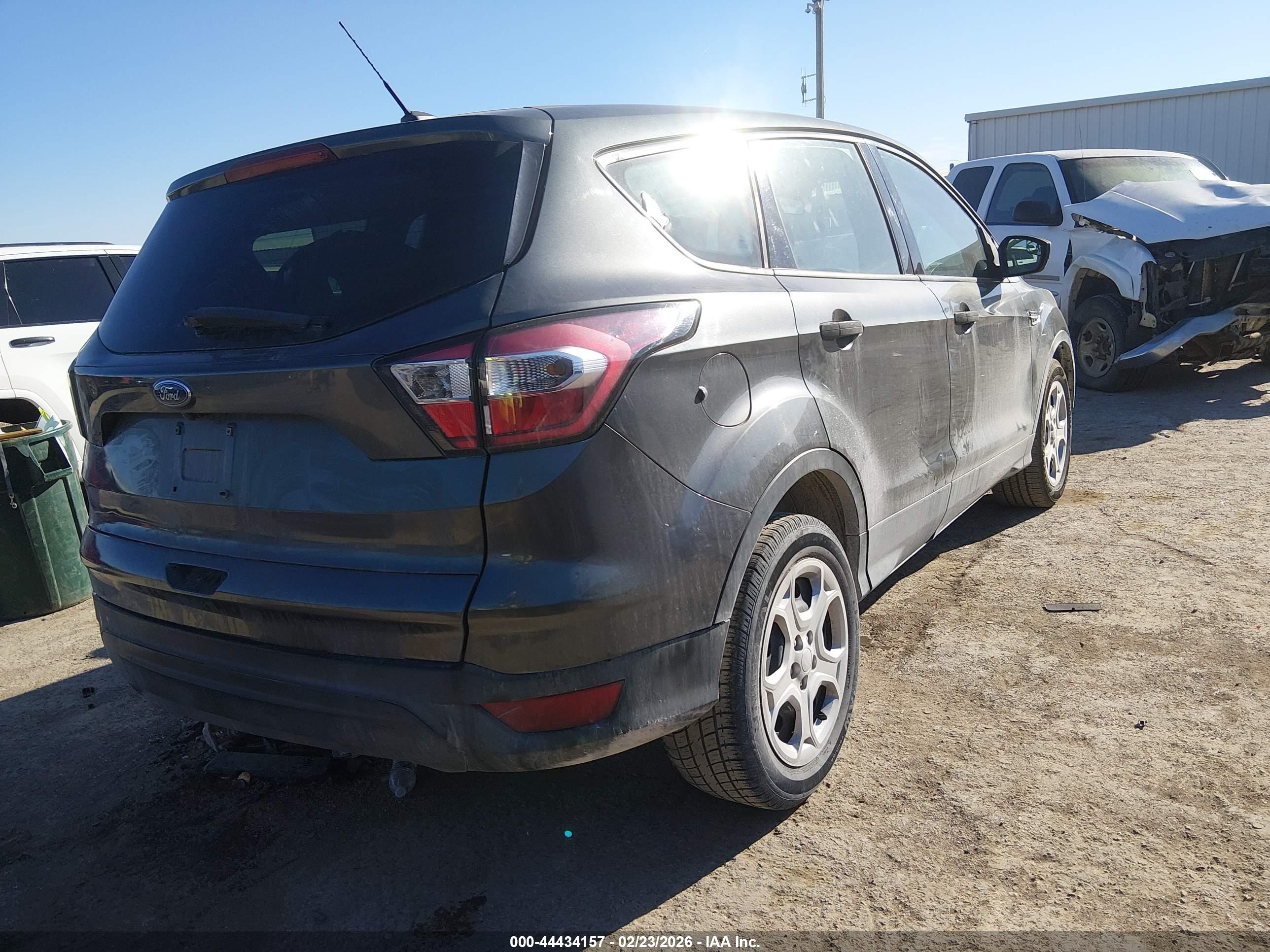 FORD ESCAPE image 4