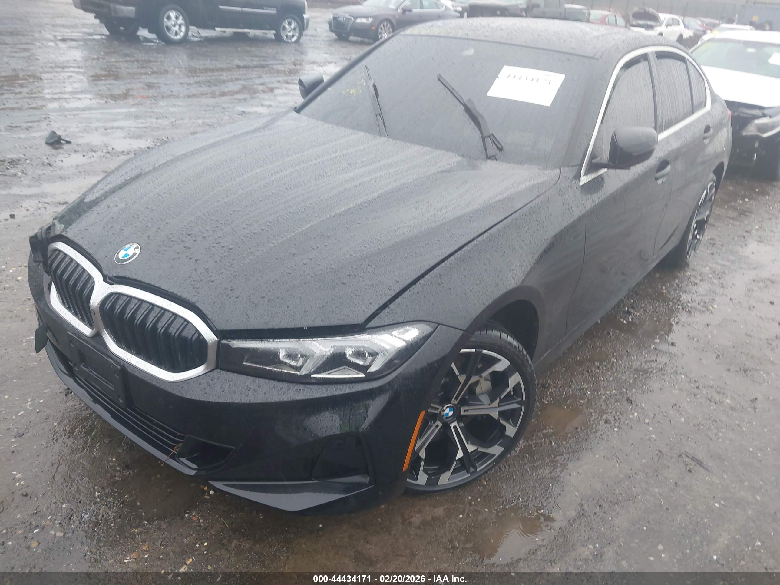 BMW 330I image 2