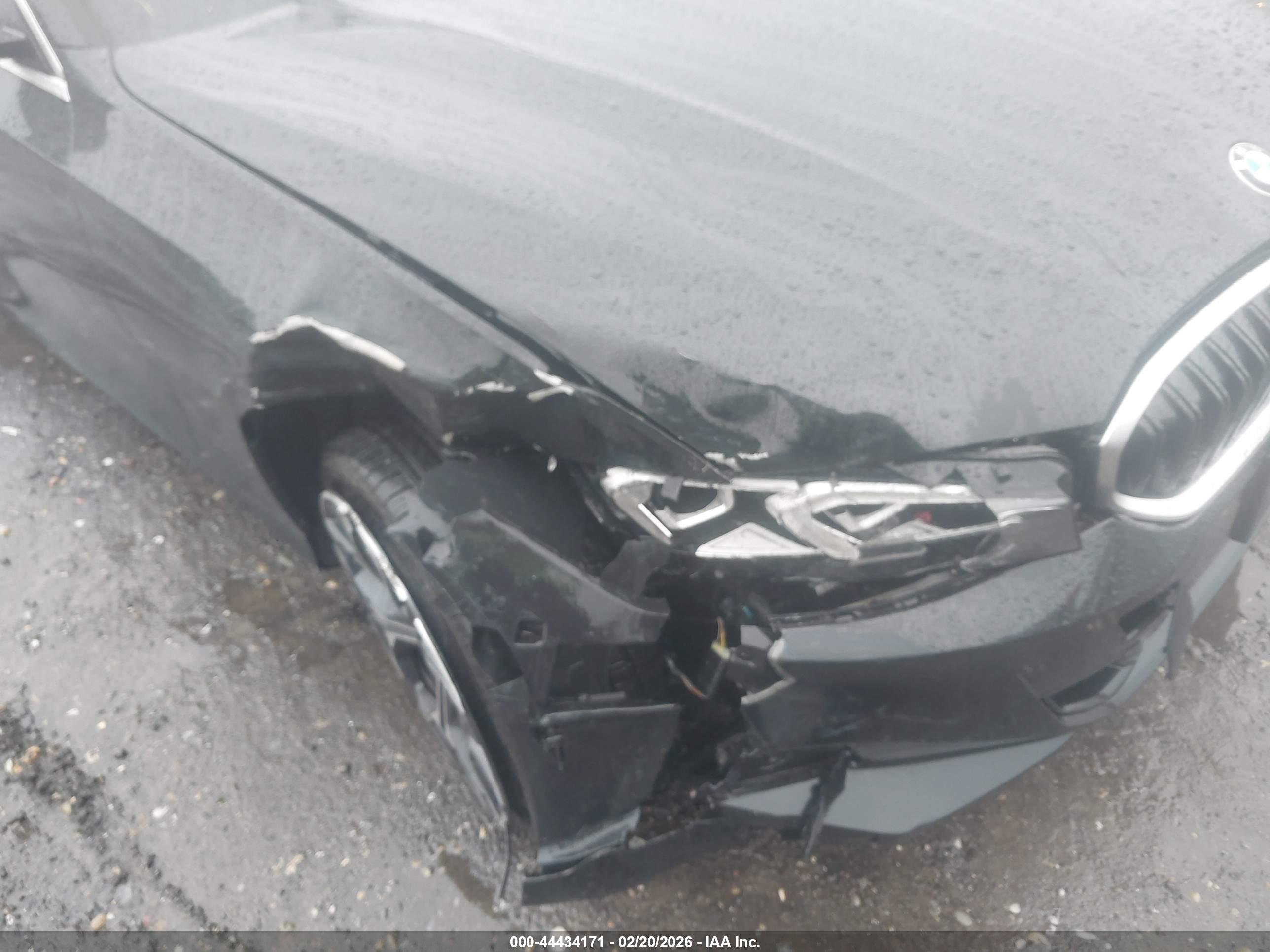 BMW 330I image 6