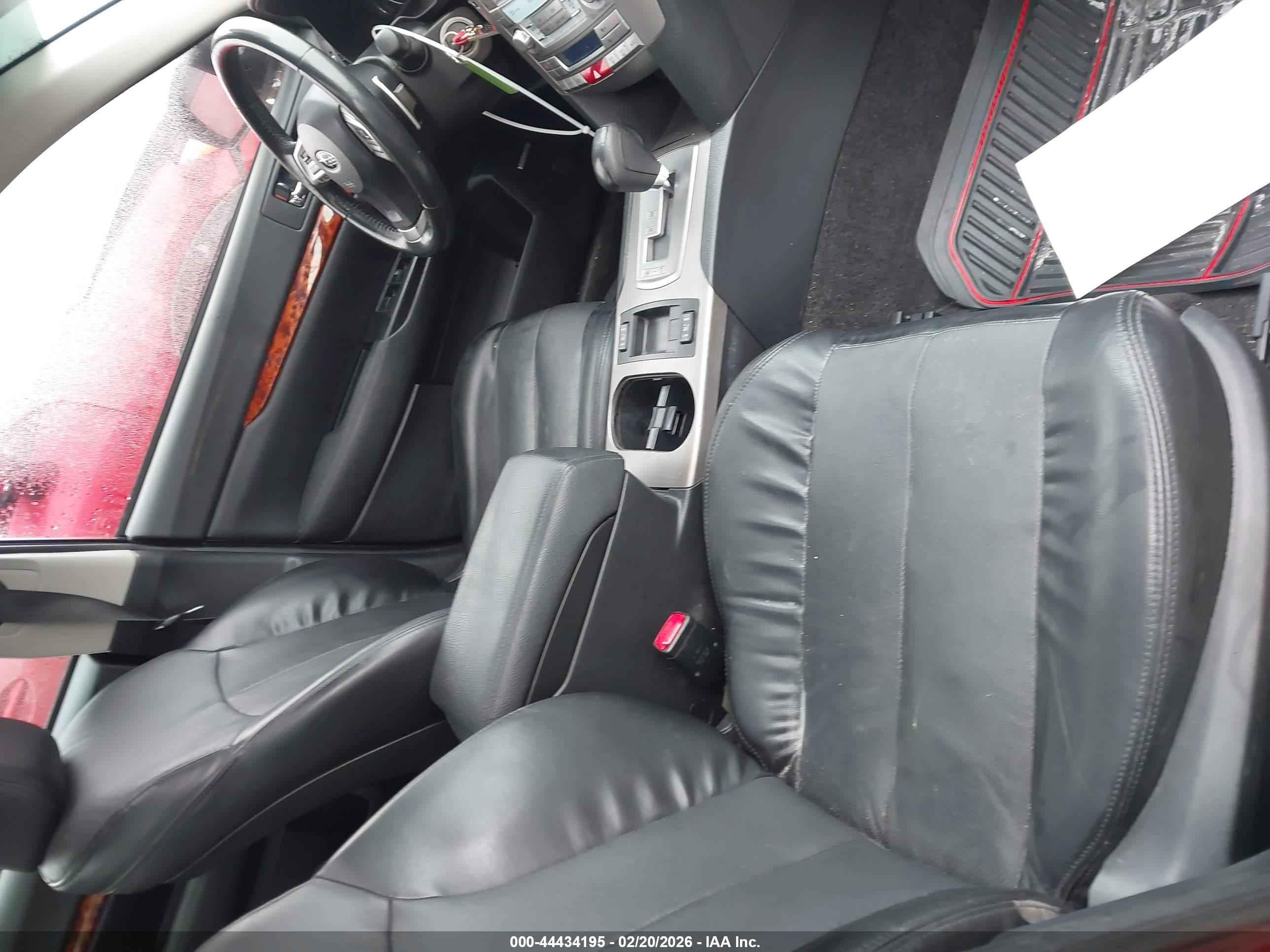 SUBARU LEGACY image 5