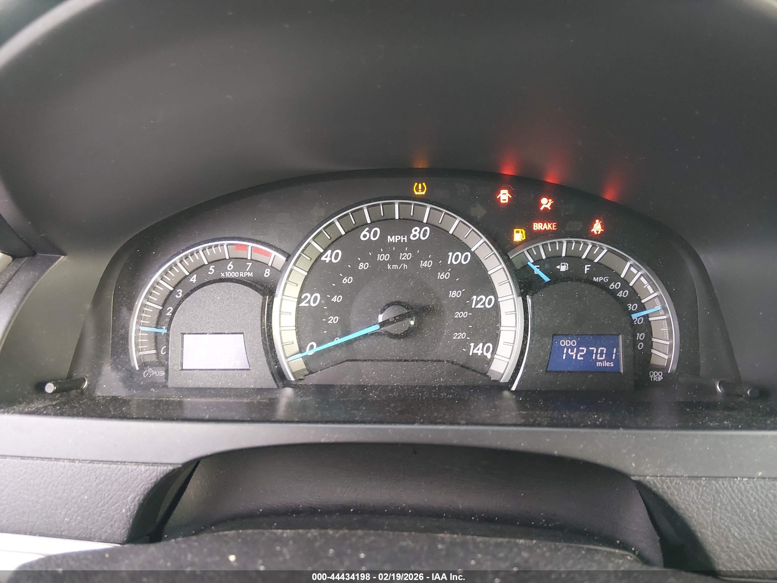 TOYOTA CAMRY image 7