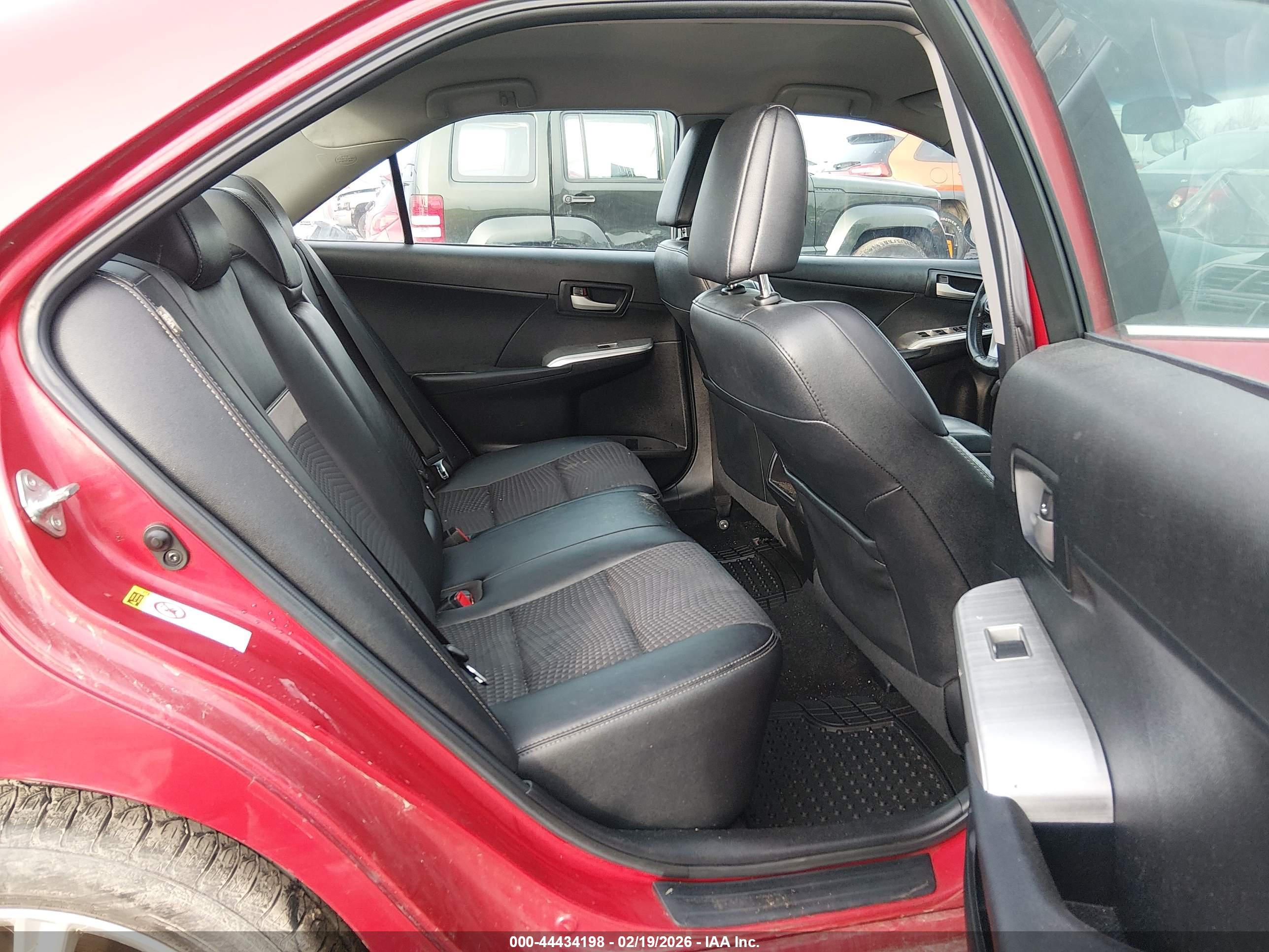 TOYOTA CAMRY image 8