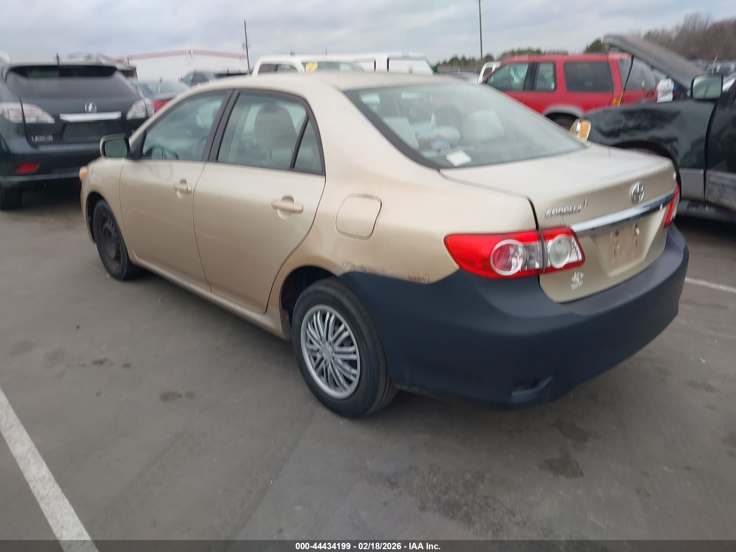 TOYOTA COROLLA image 3