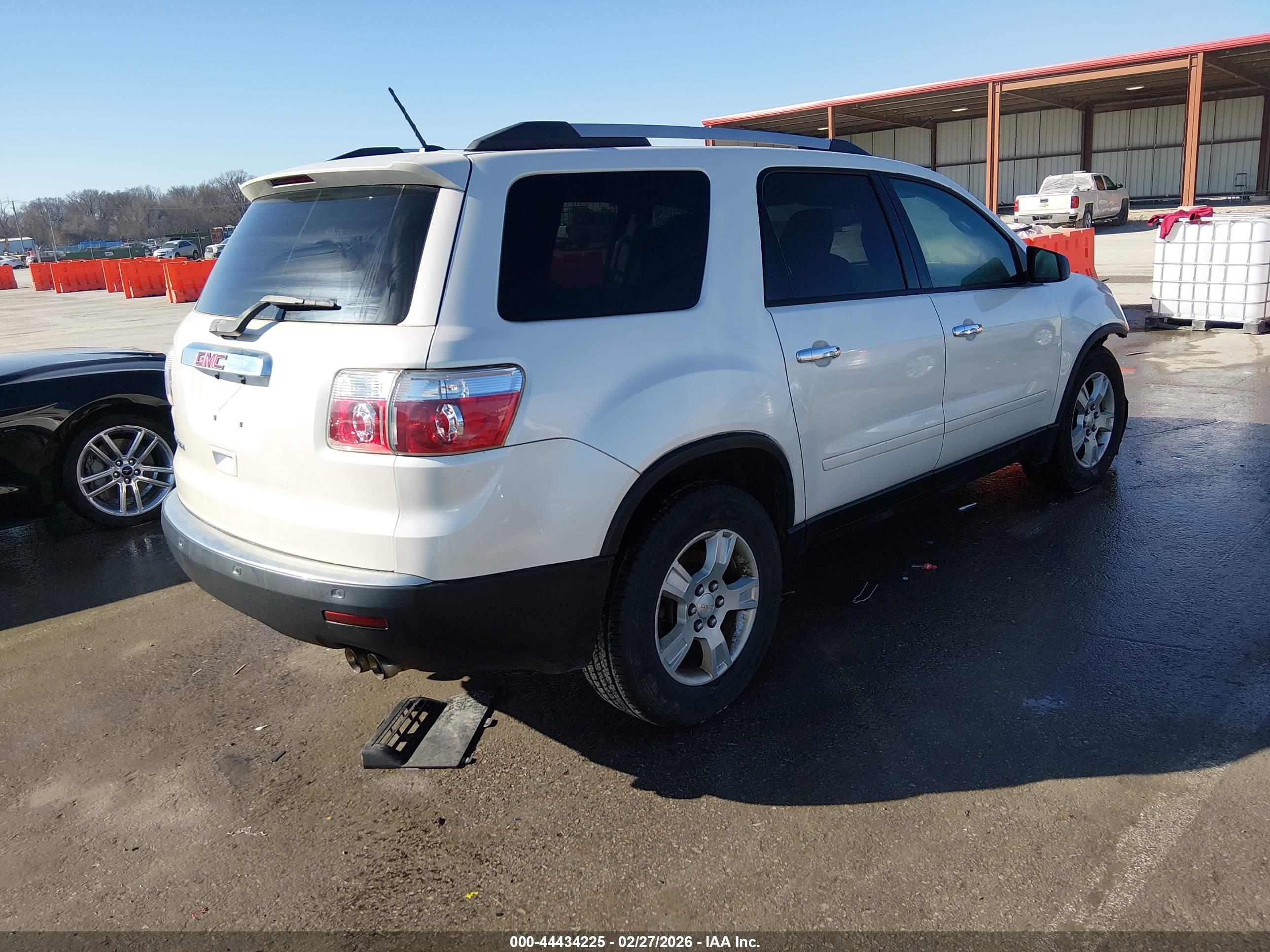 GMC ACADIA image 4