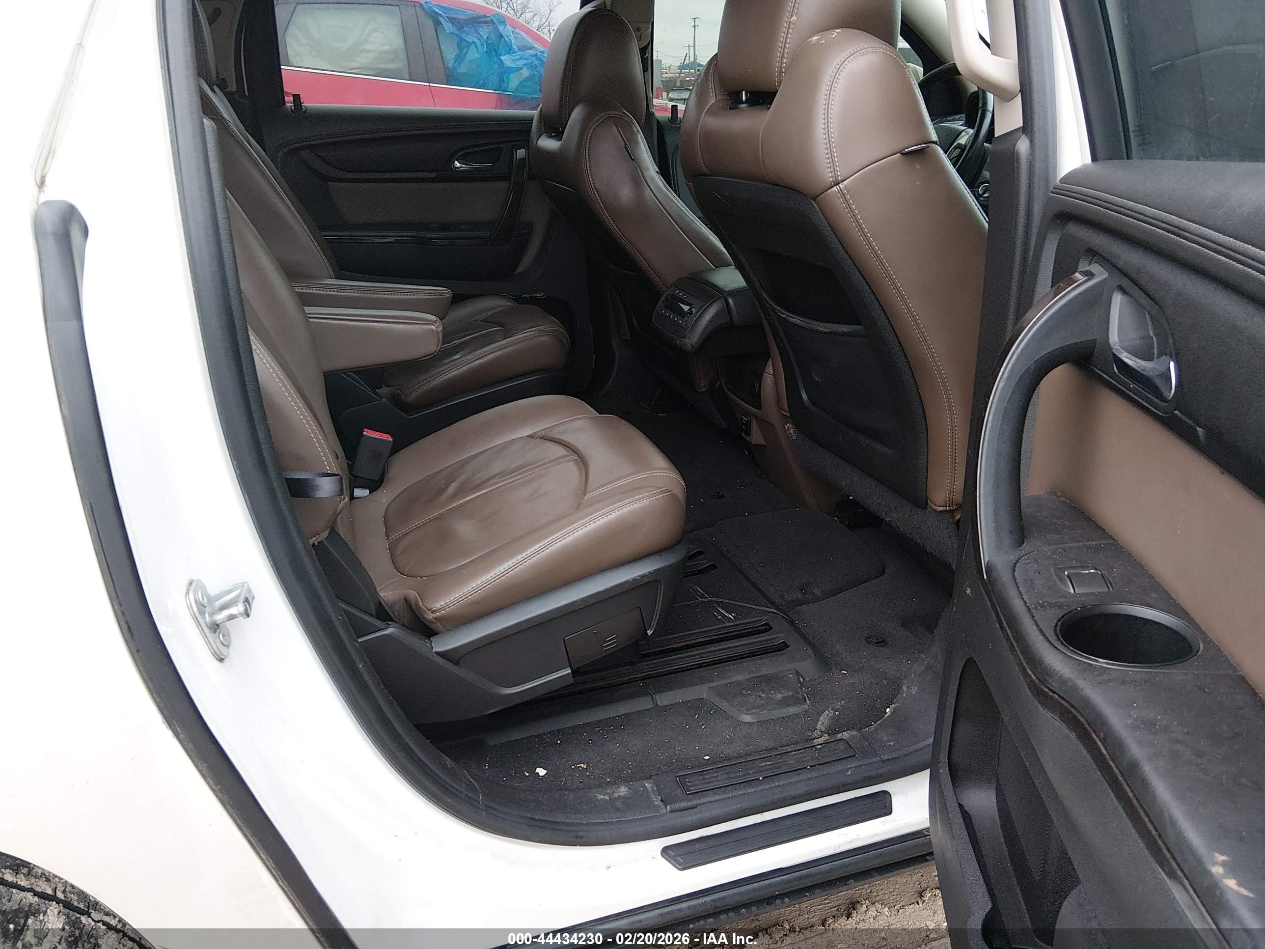GMC ACADIA image 8