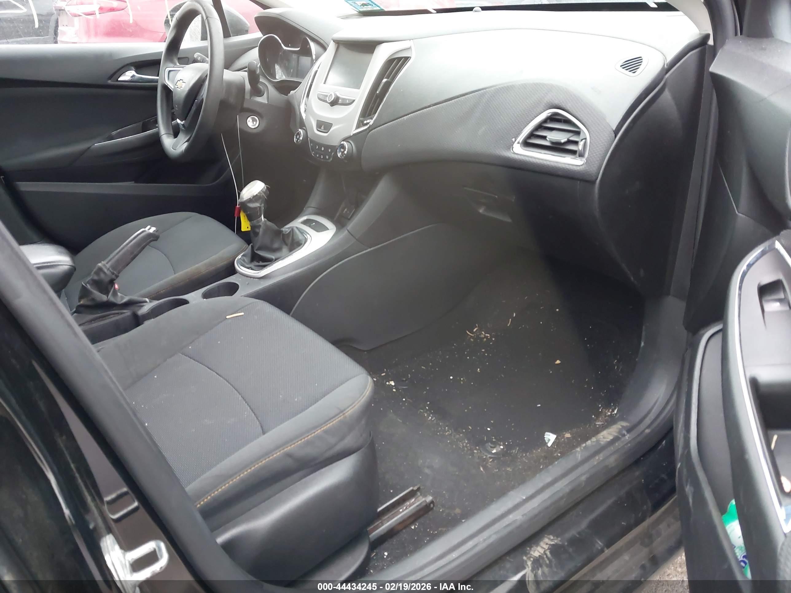 CHEVROLET CRUZE image 5