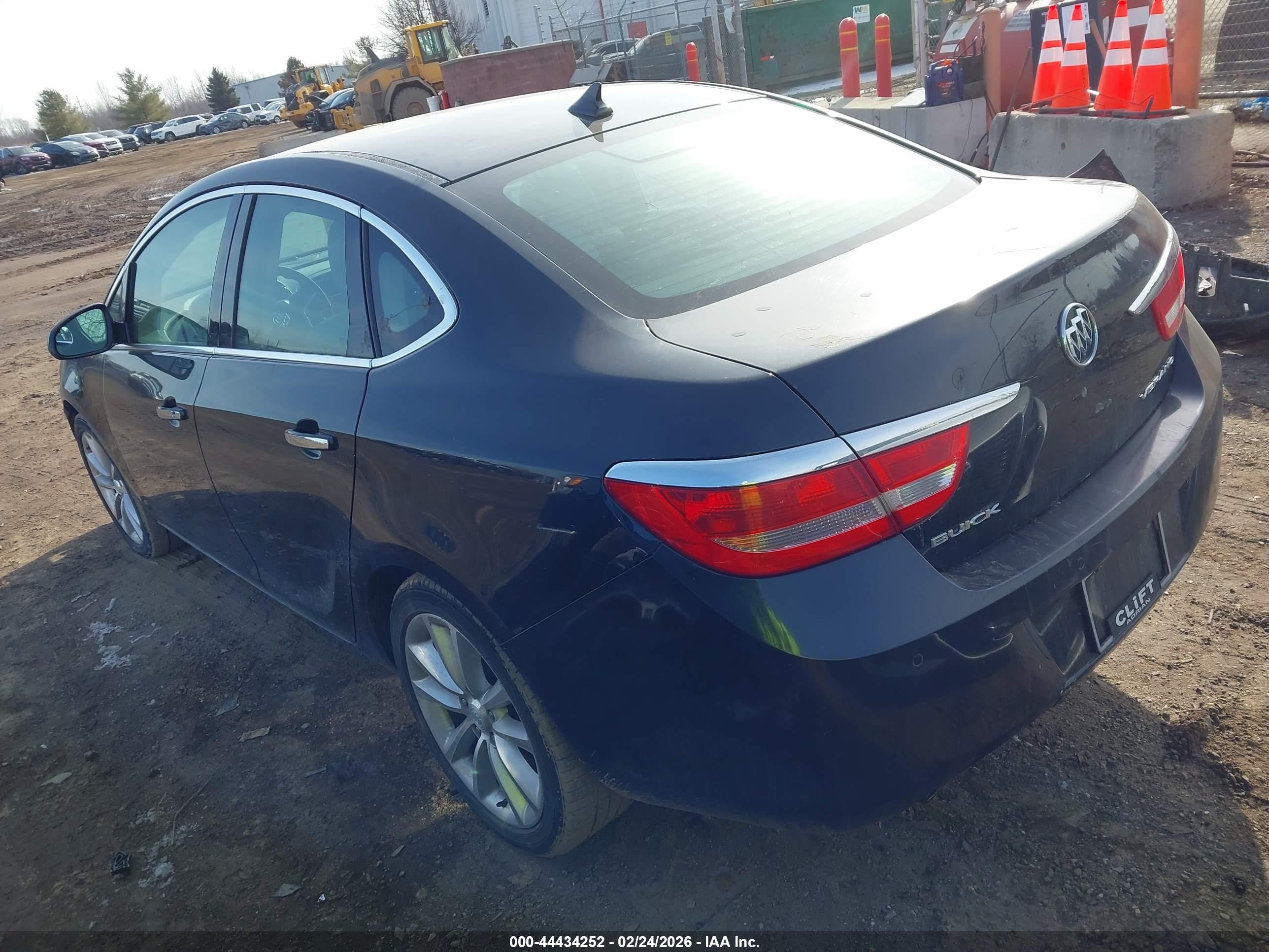 BUICK VERANO image 3