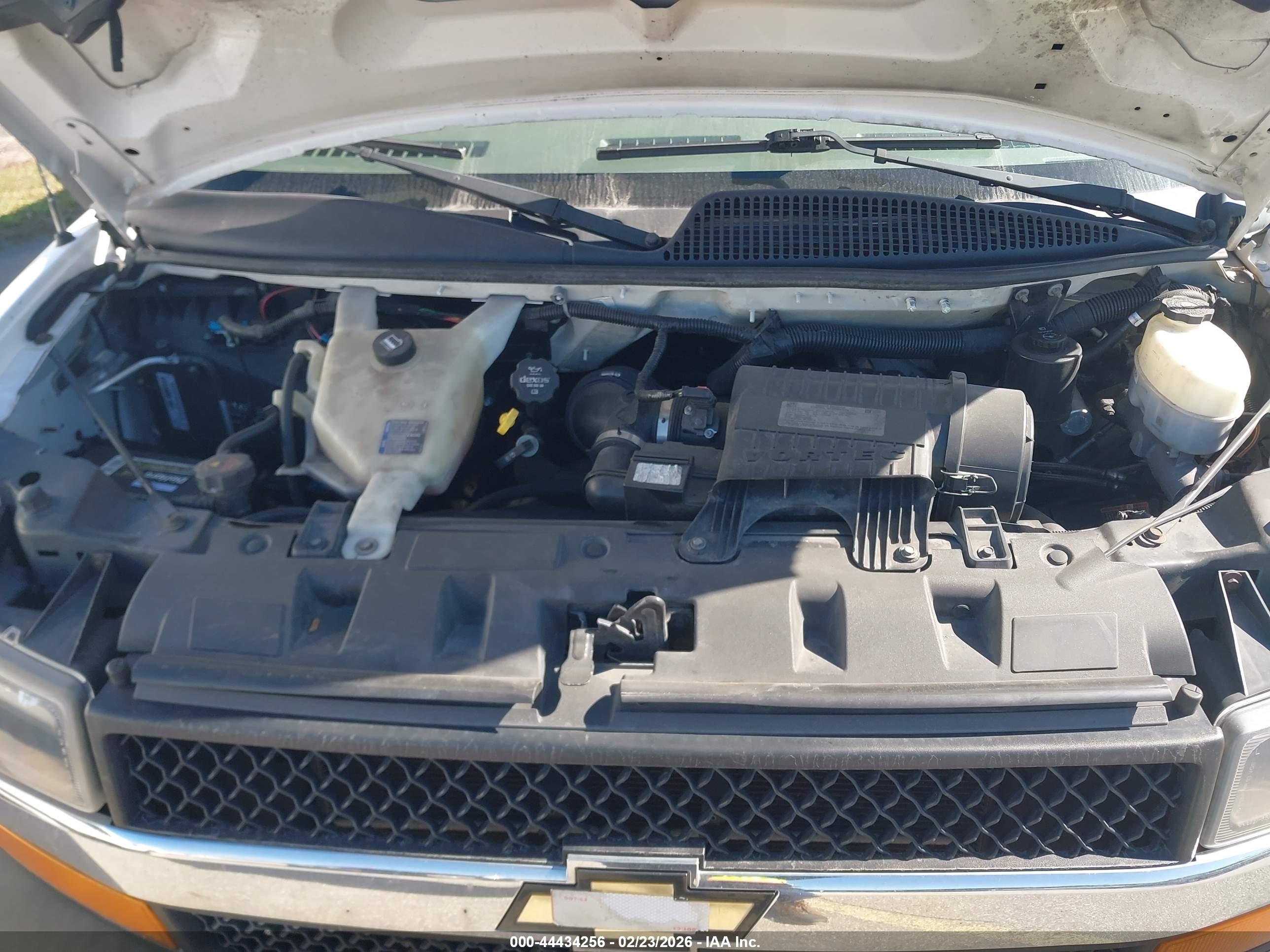 CHEVROLET EXPRESS image 10
