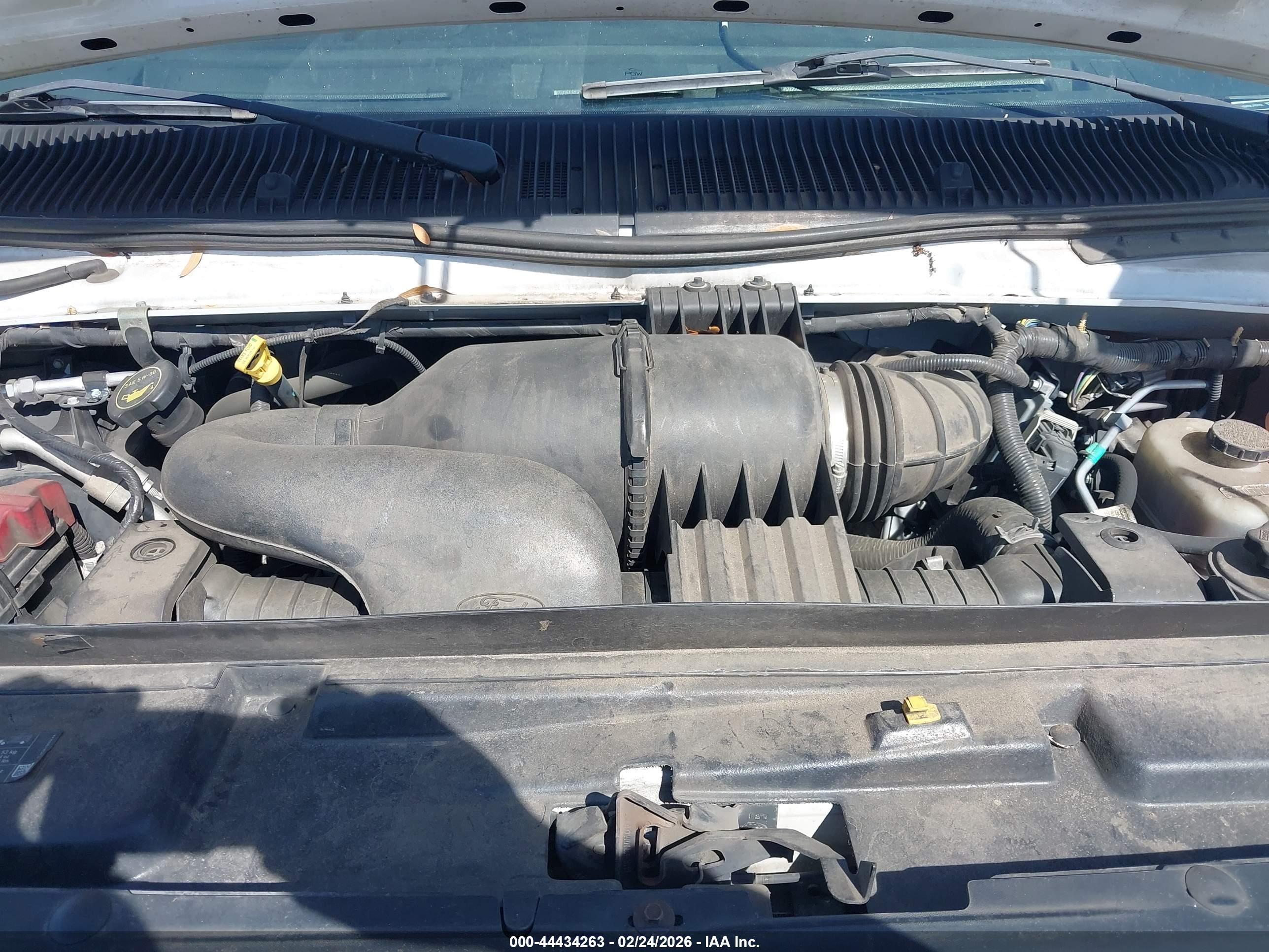 FORD E-350 image 10