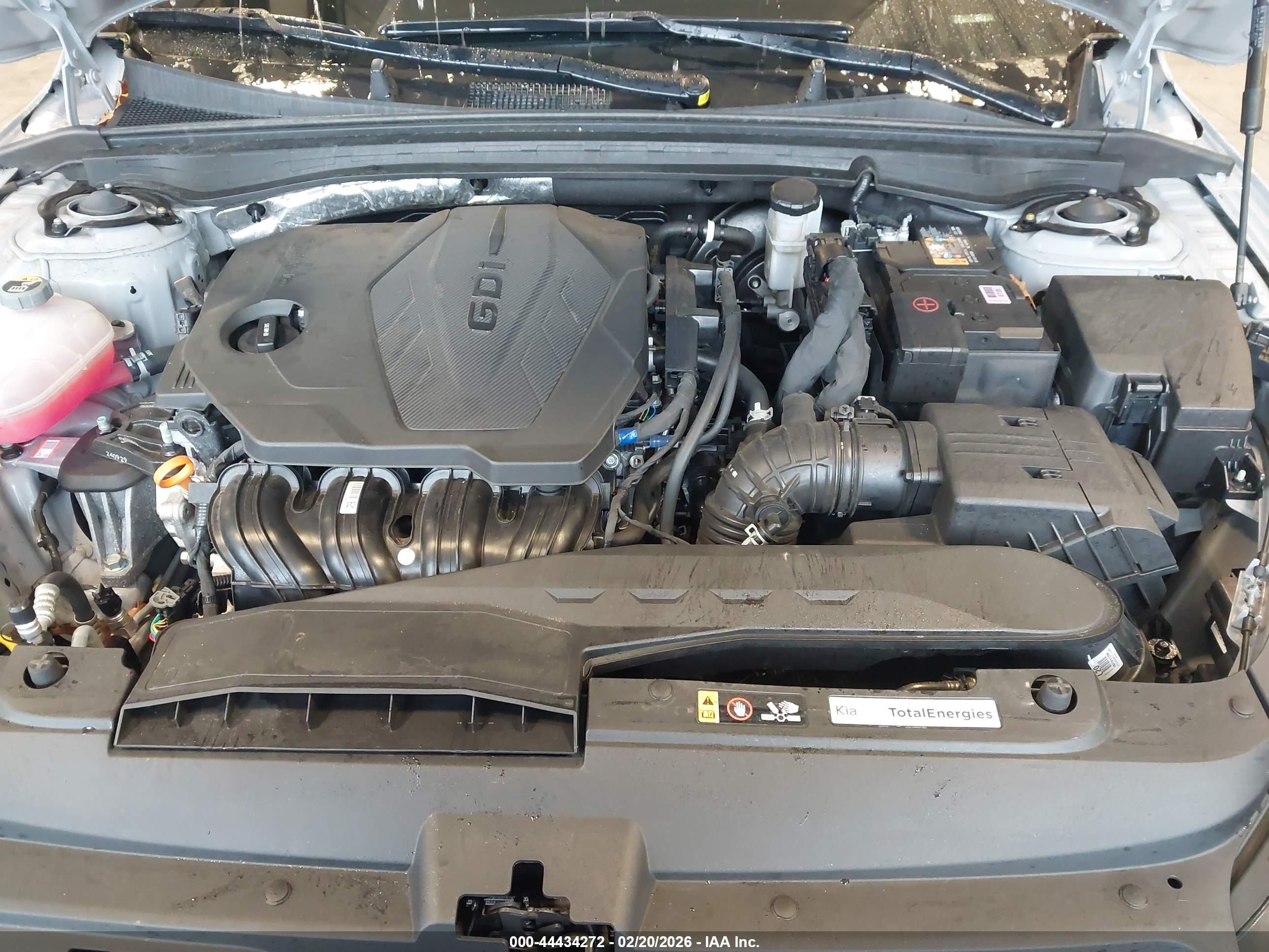 KIA K5 image 10