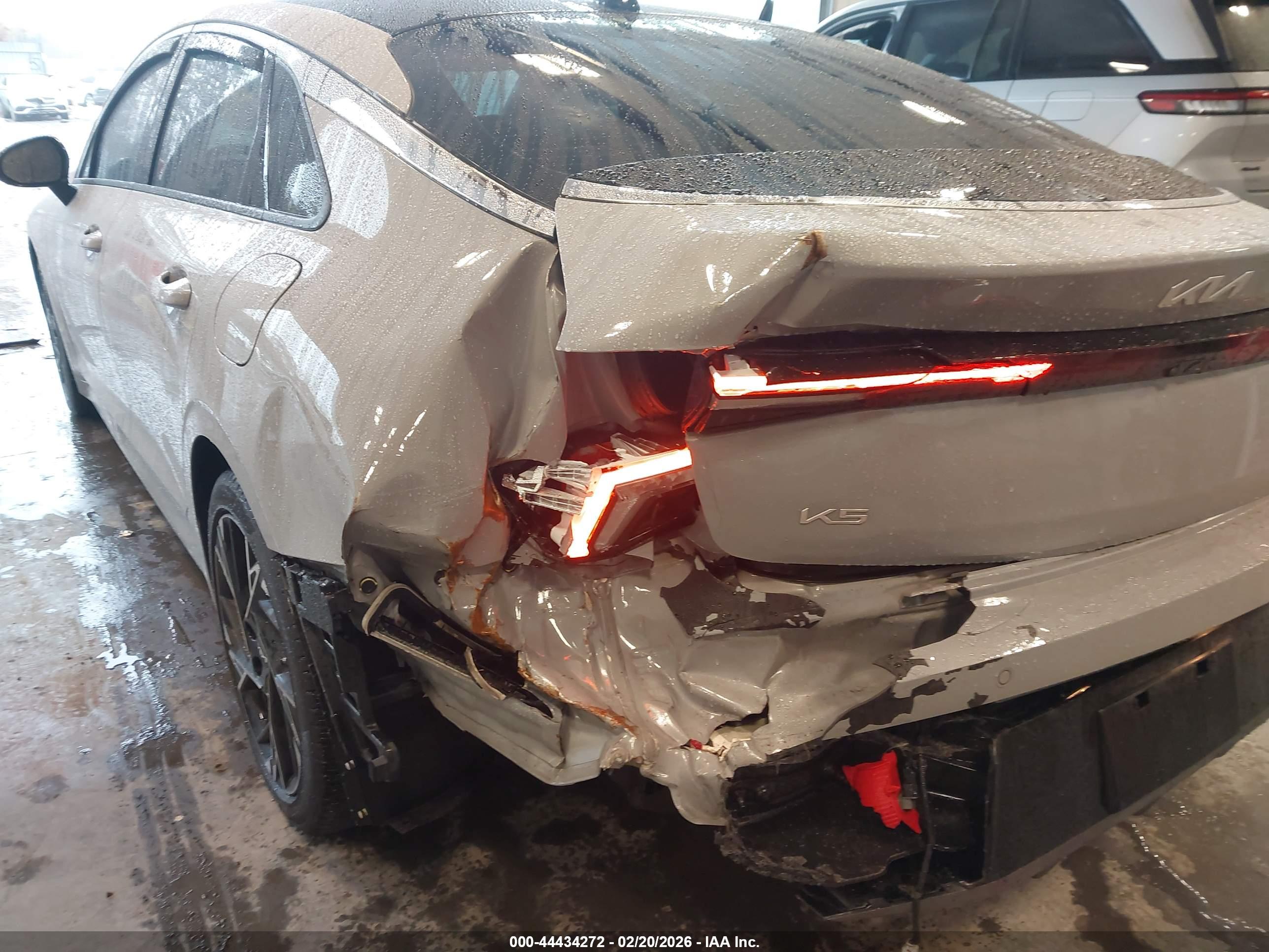 KIA K5 image 6