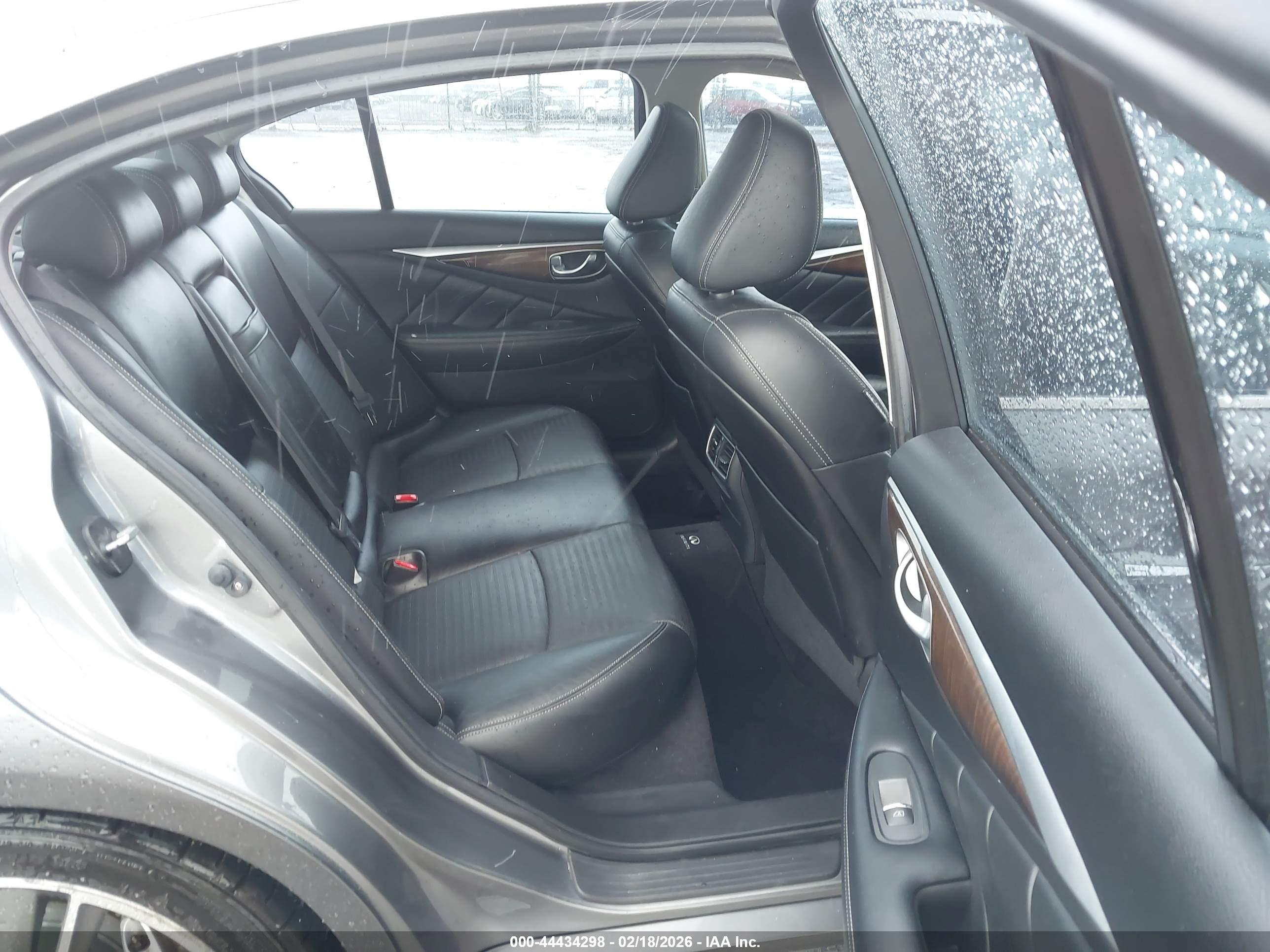 INFINITI Q50 image 8