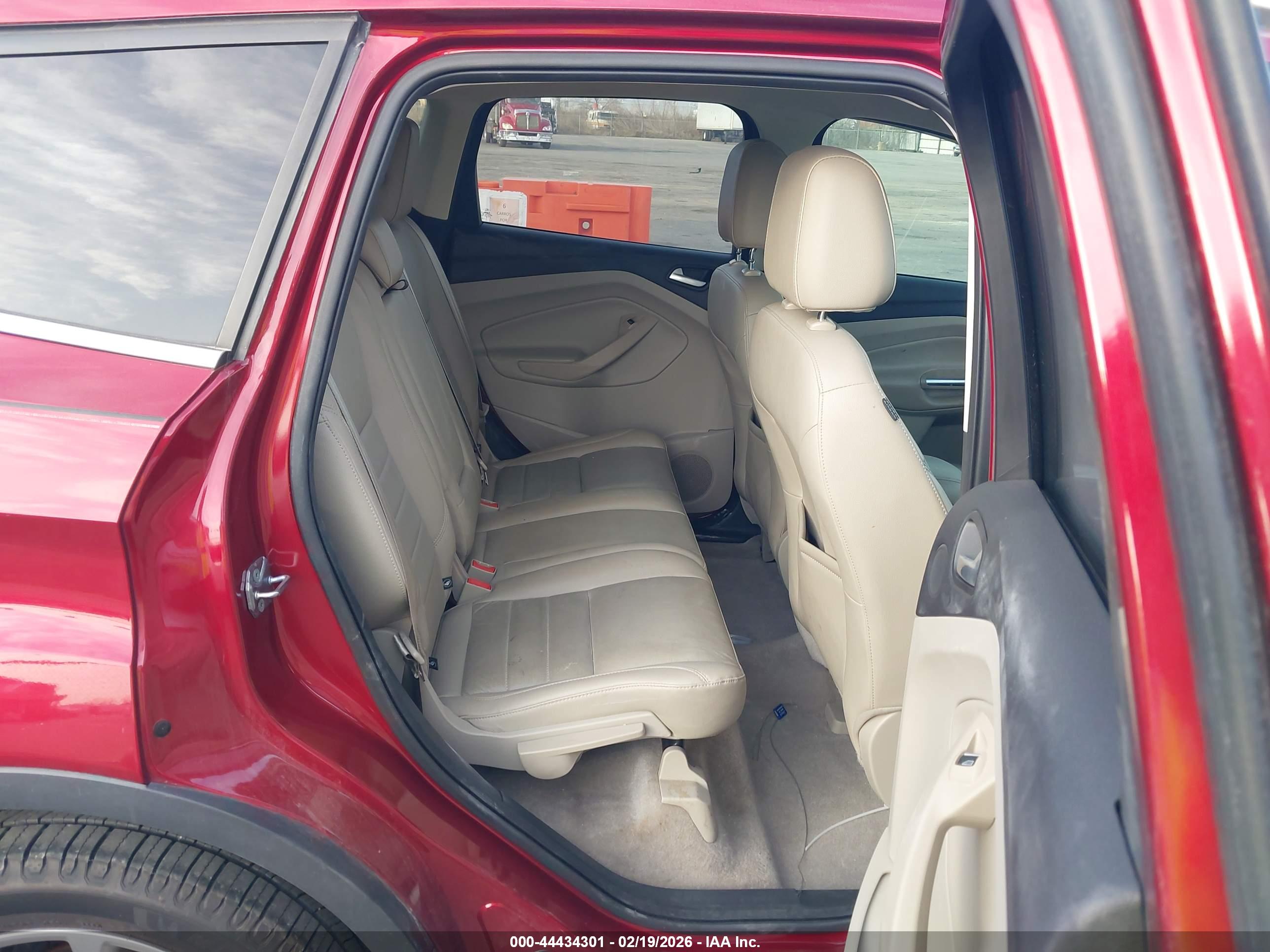 FORD ESCAPE image 8