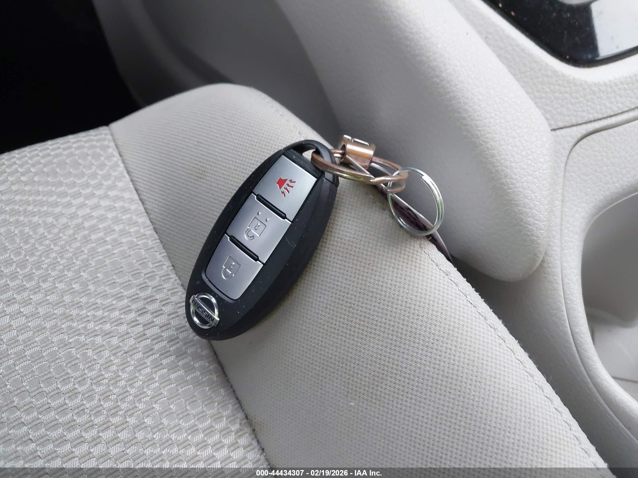 NISSAN ROGUE image 11
