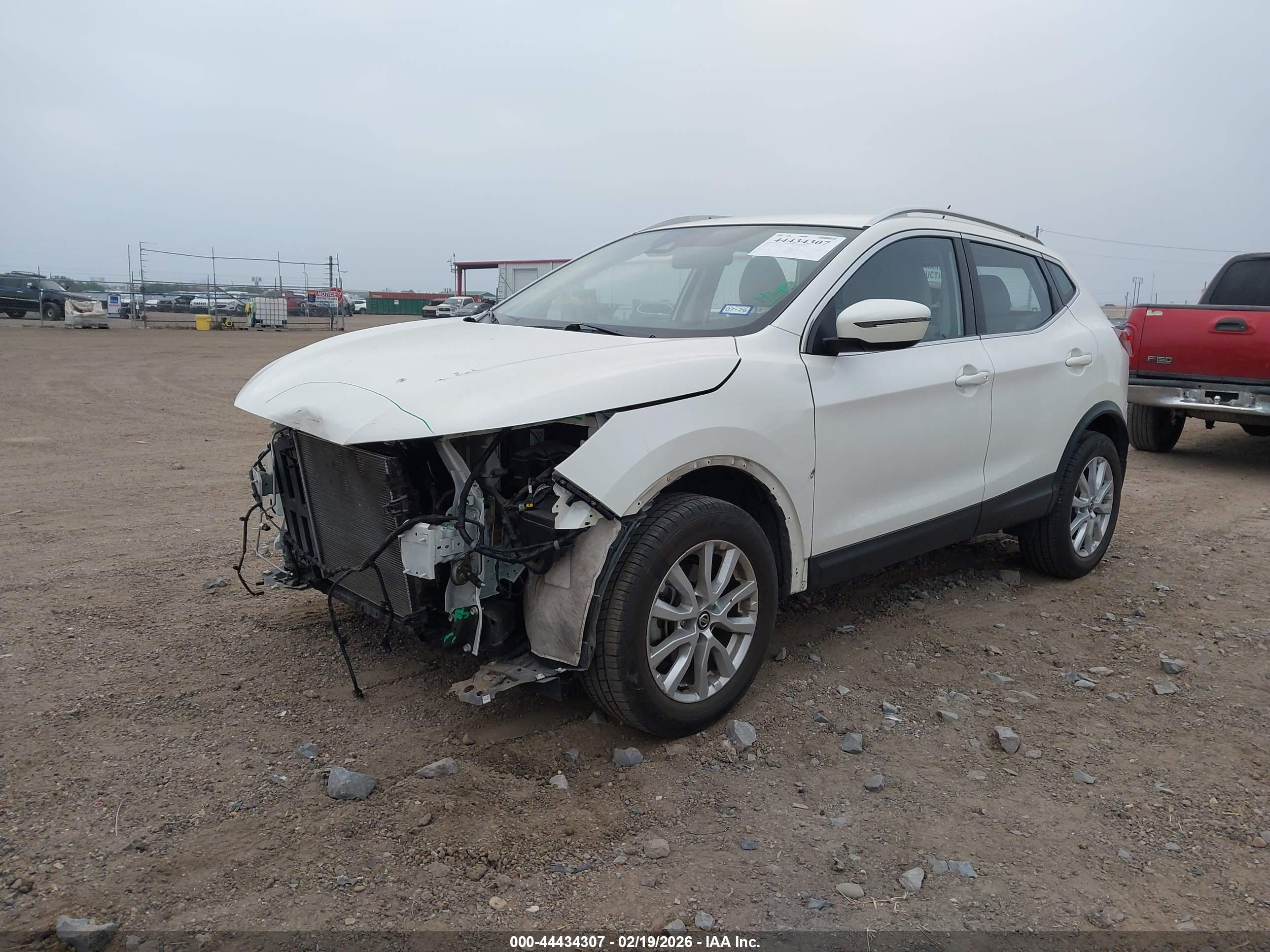 NISSAN ROGUE image 2